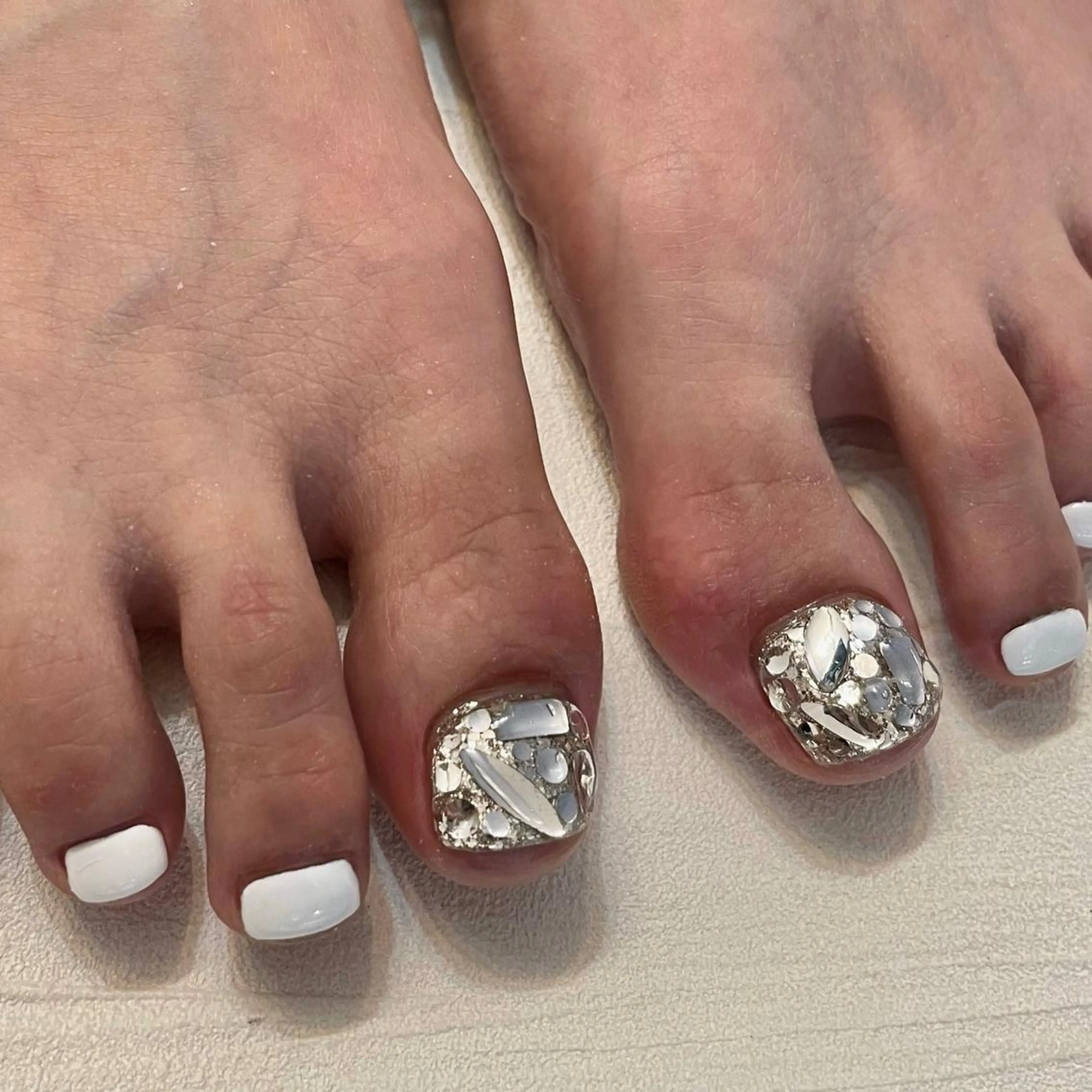 ネイル フットネイル カメレオン京橋🌻 草葉由佳のネイルデザイン