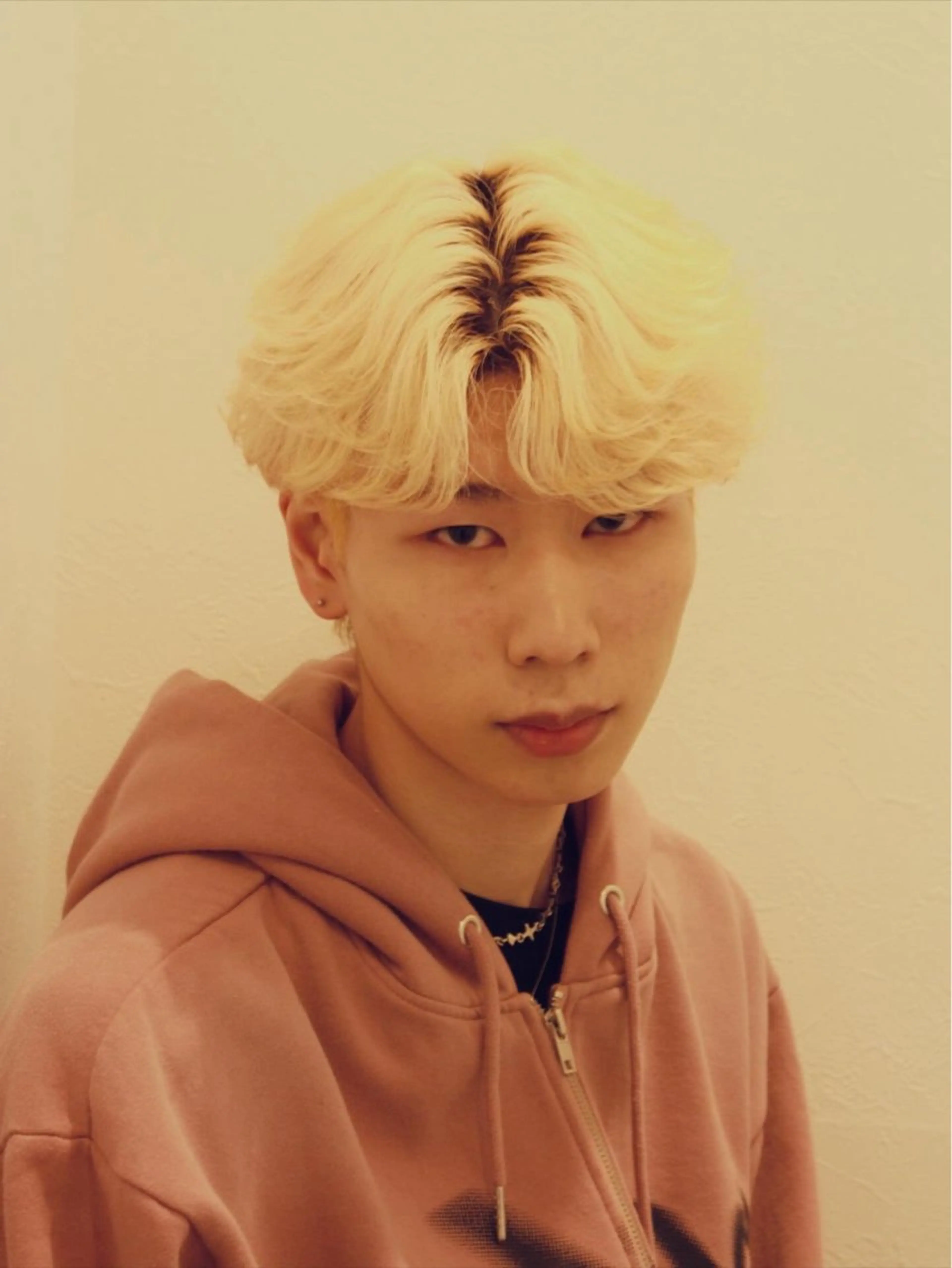 ショート カット ヘアカラー 『新潟でボブとハイ トーンなら僕』あいるのヘアスタイル