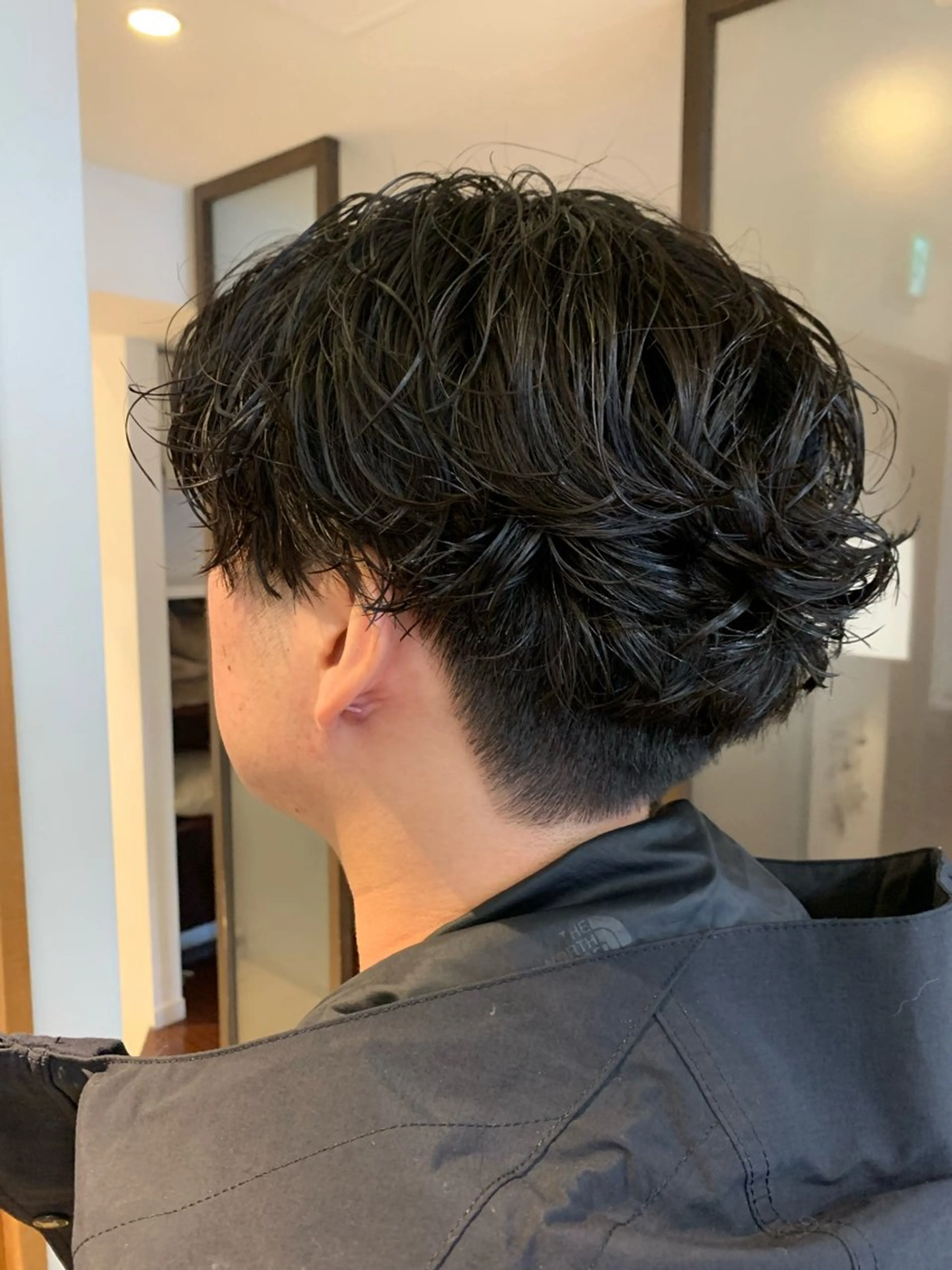 パーマ メンズ メンズパーマ 刈り上げ スパイラルパーマ カット パーマ 庄司 沙羅のヘアスタイル