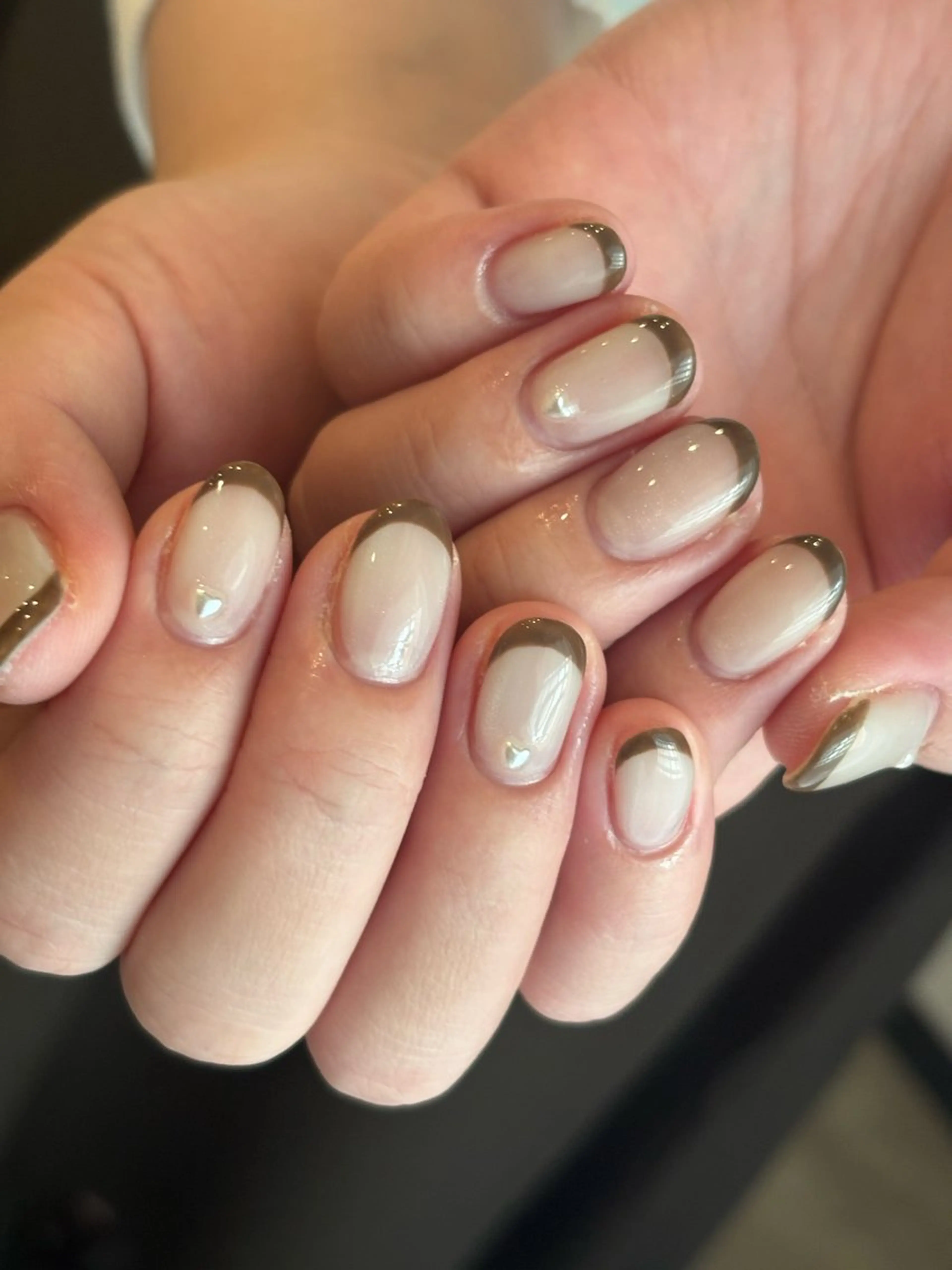 ネイル ブラウン フレンチネイル ジェルネイル パラジェル ハンドネイル to:que(トーク)所属・本町🤍ちゅるん 自爪育成✨🤍のネイルデザイン