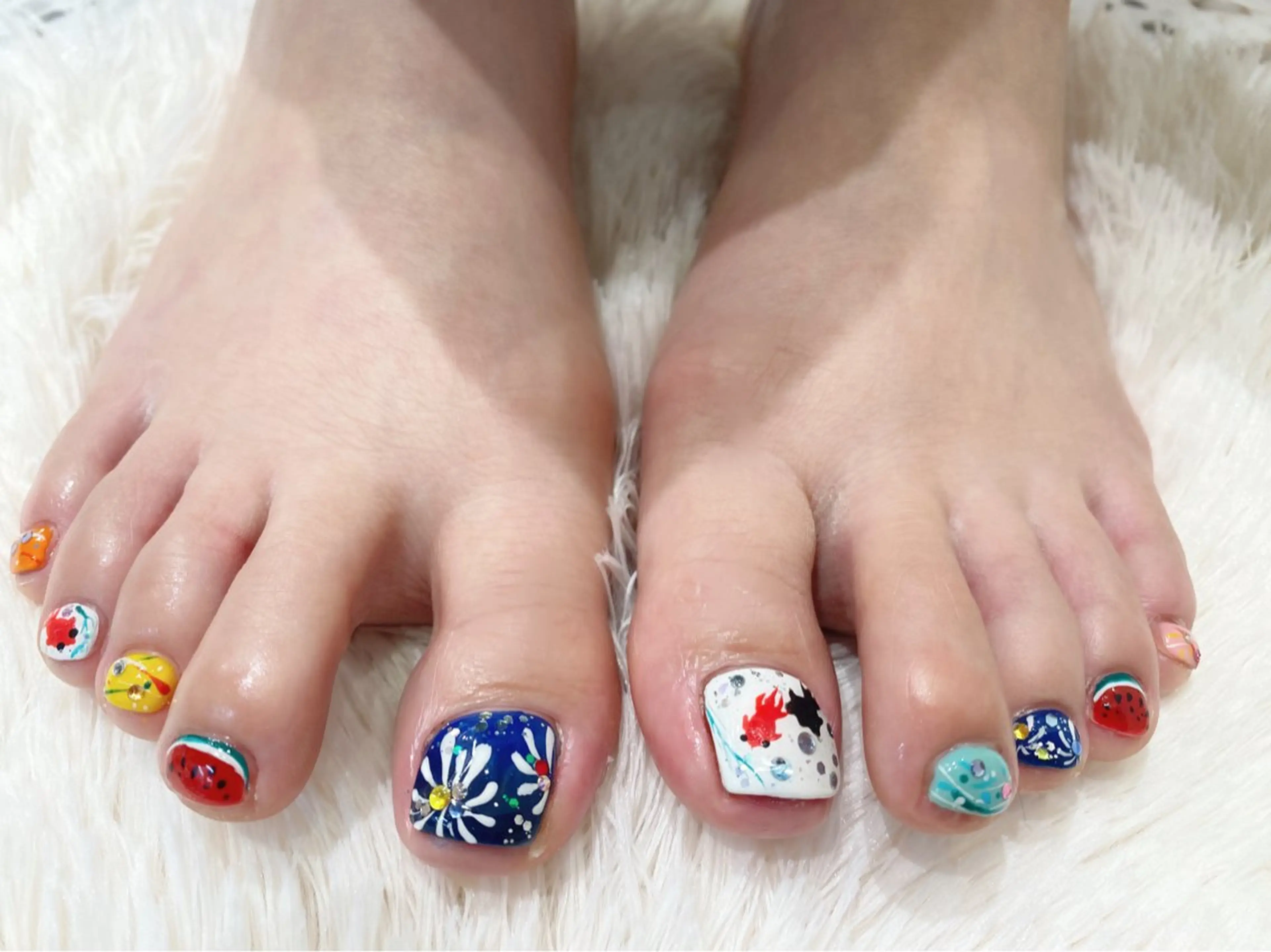 ネイル フットネイル 持ち込み 夏ネイル フットネイル ネイルサロン nail_upのネイルデザイン