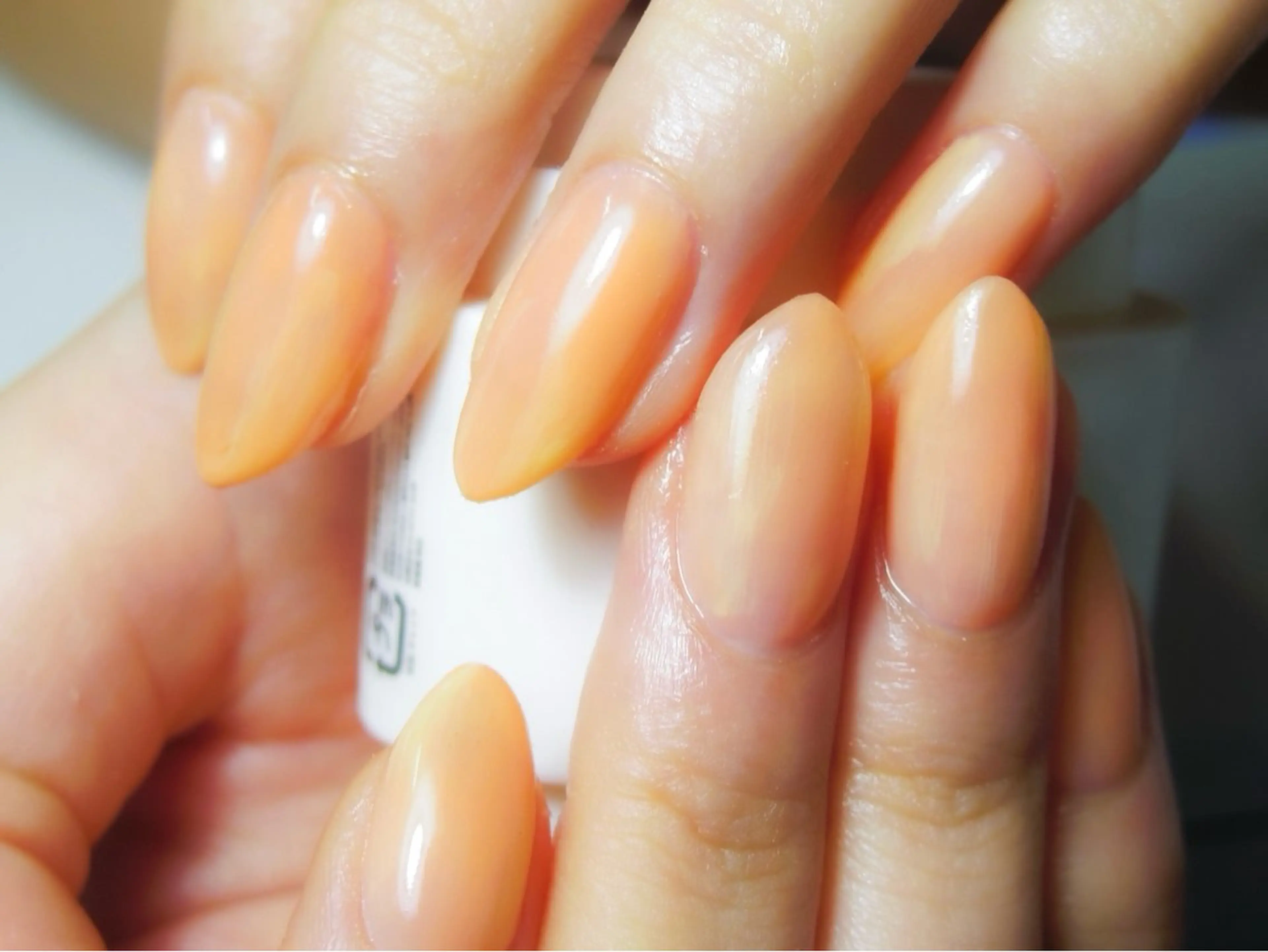 セミロング サロン リムネイルのネイルデザイン