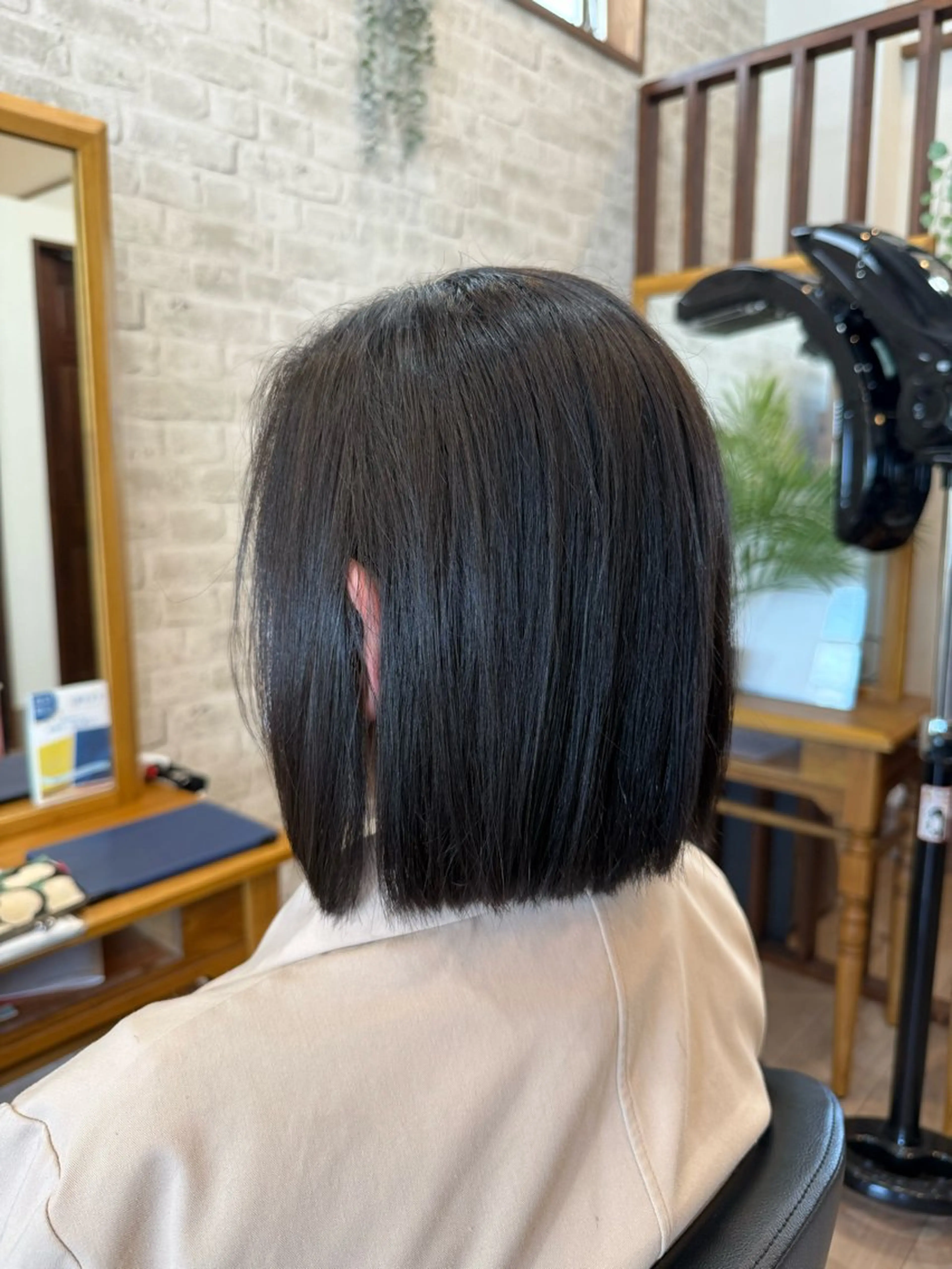 ミディアム ボブ カット ATOREL まののヘアスタイル
