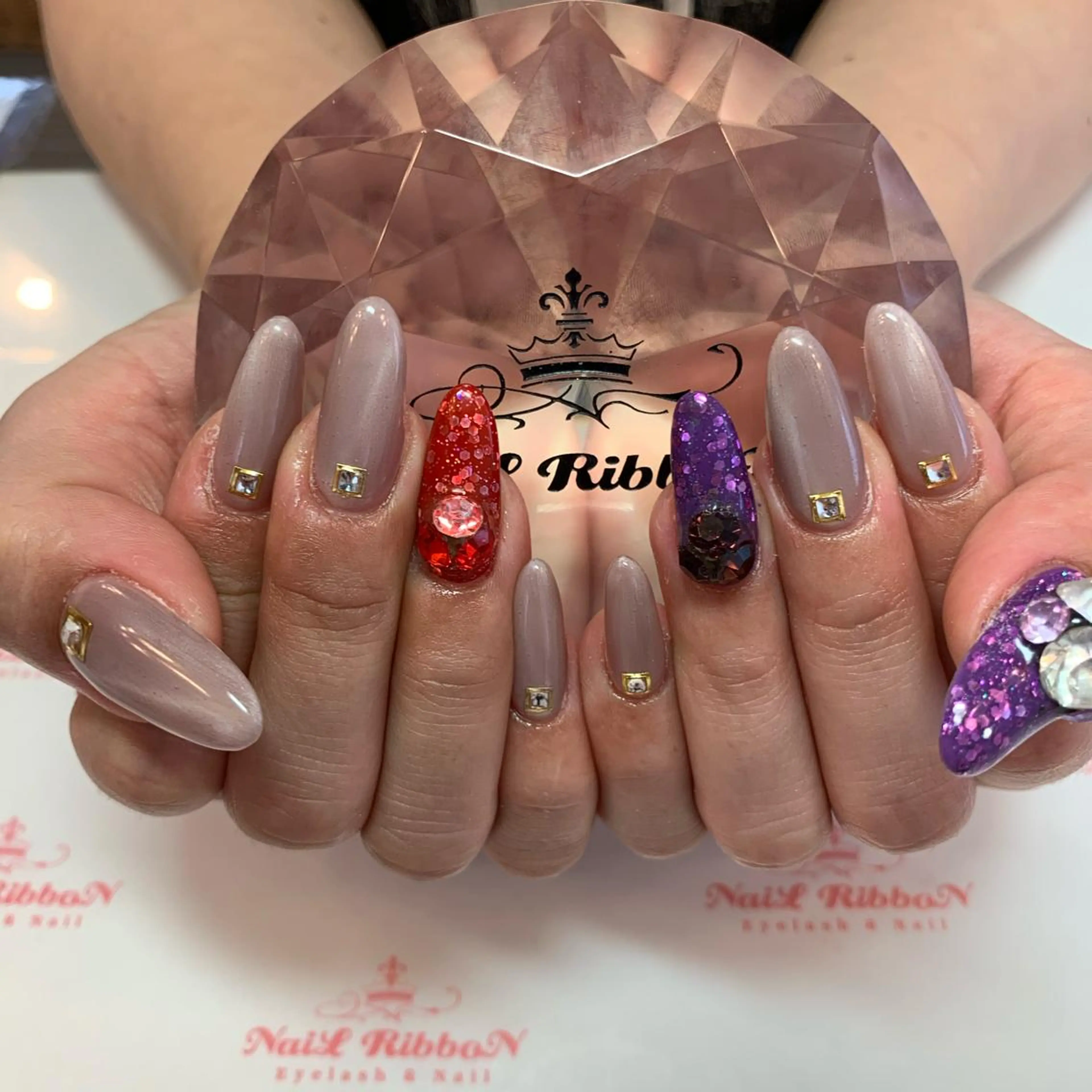 ネイル ネイルリボン 受付スタッフのネイルデザイン