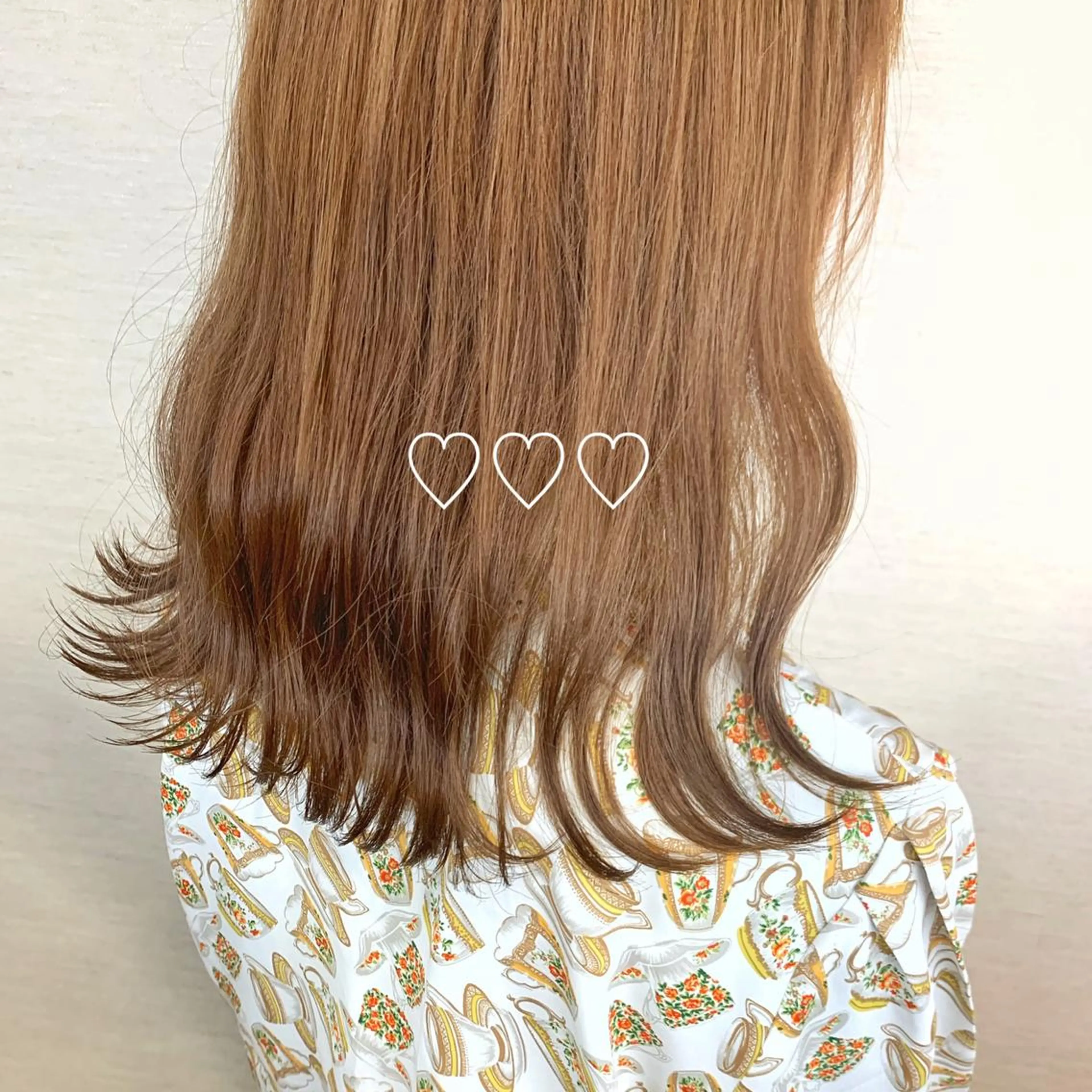 ロング カラー ベージュカラー オレンジ オレンジベージュ ブリーチカラー💛 石川慧南のヘアスタイル