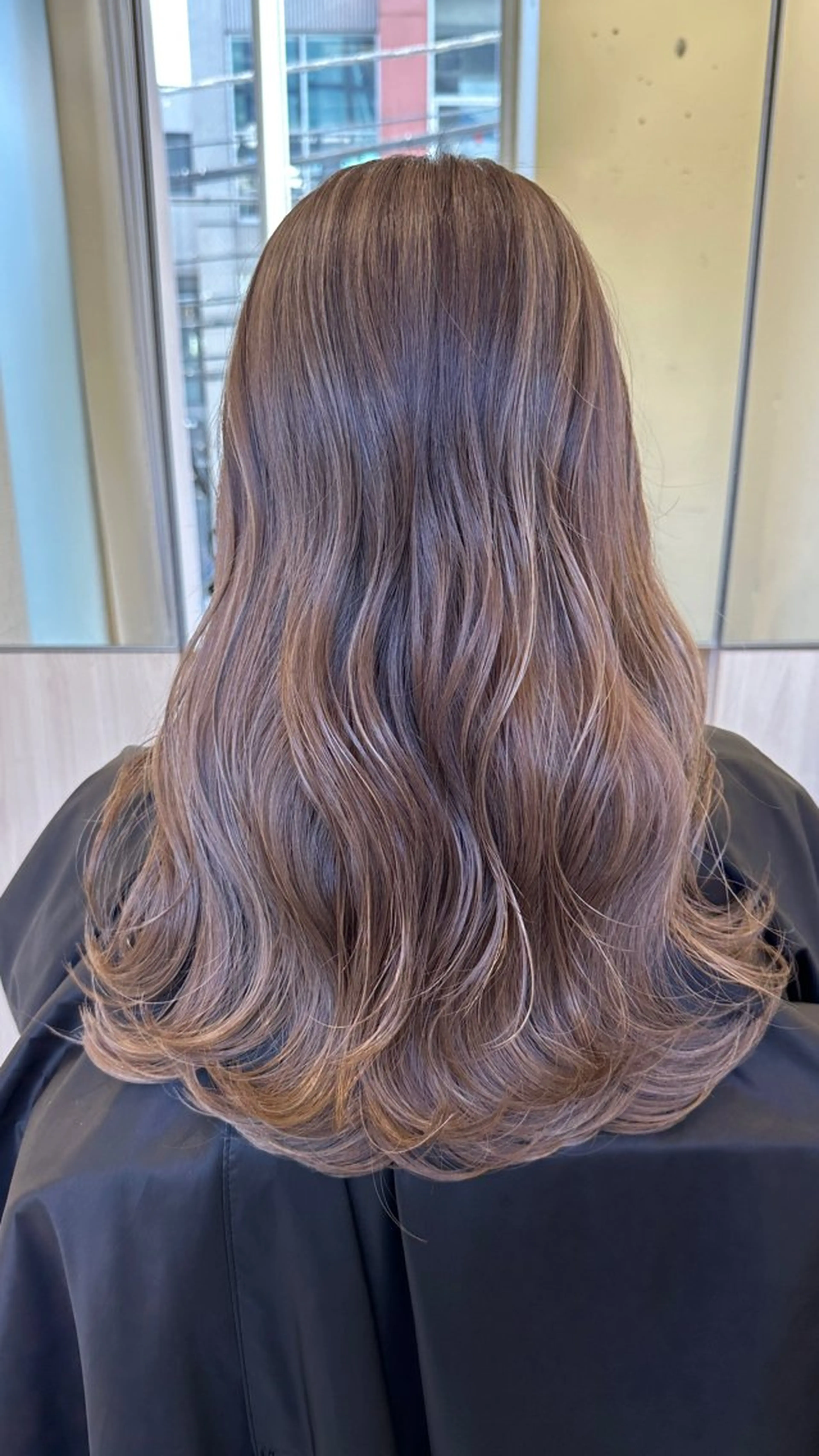 ロング カット ヘアカラー トリートメント GO TODAYシェアサロン原宿Leap店所属・髪質改善 レイヤー ボブ Naoyaのヘアスタイル