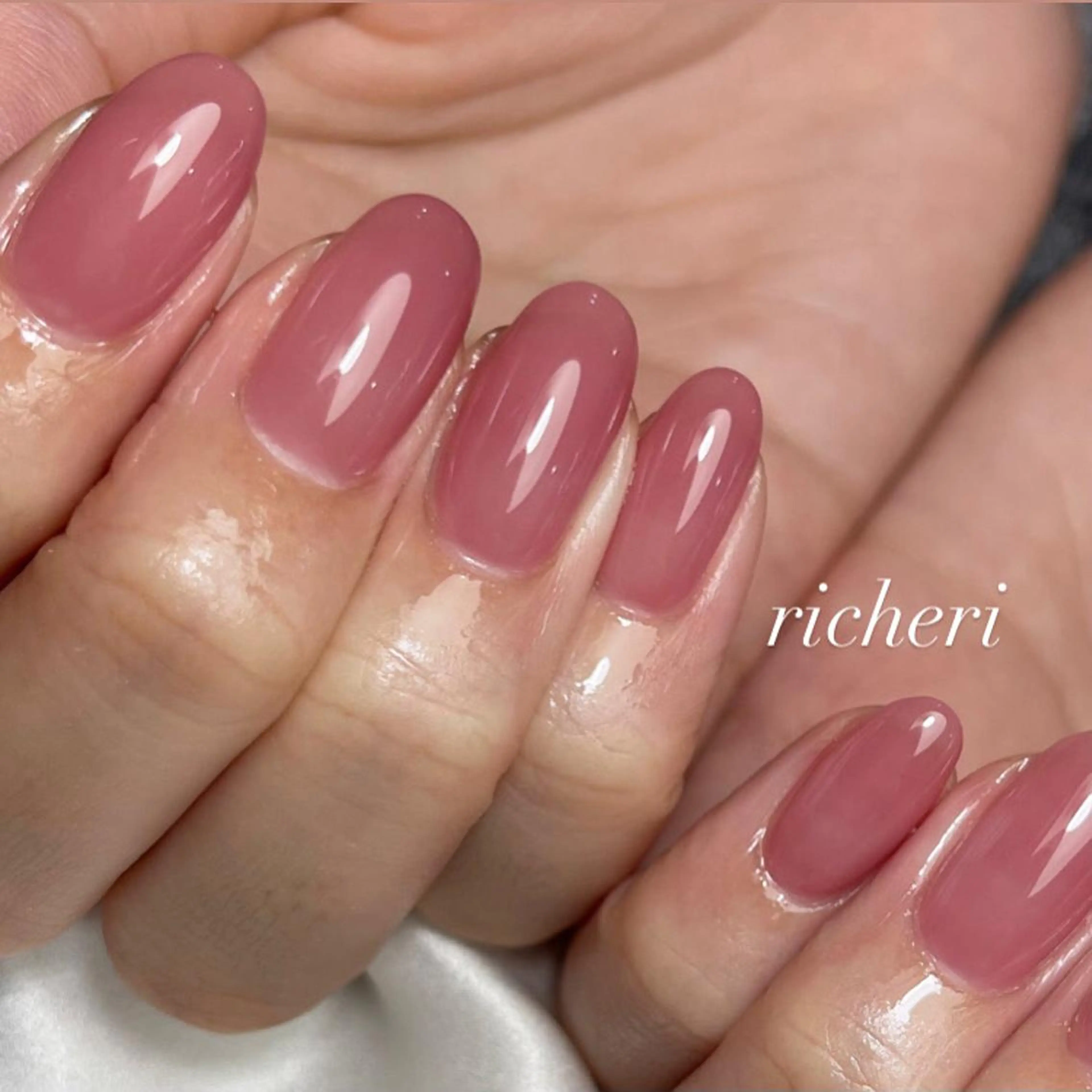 ミディアム ネイル ハンドネイル richeri beautyのネイルデザイン