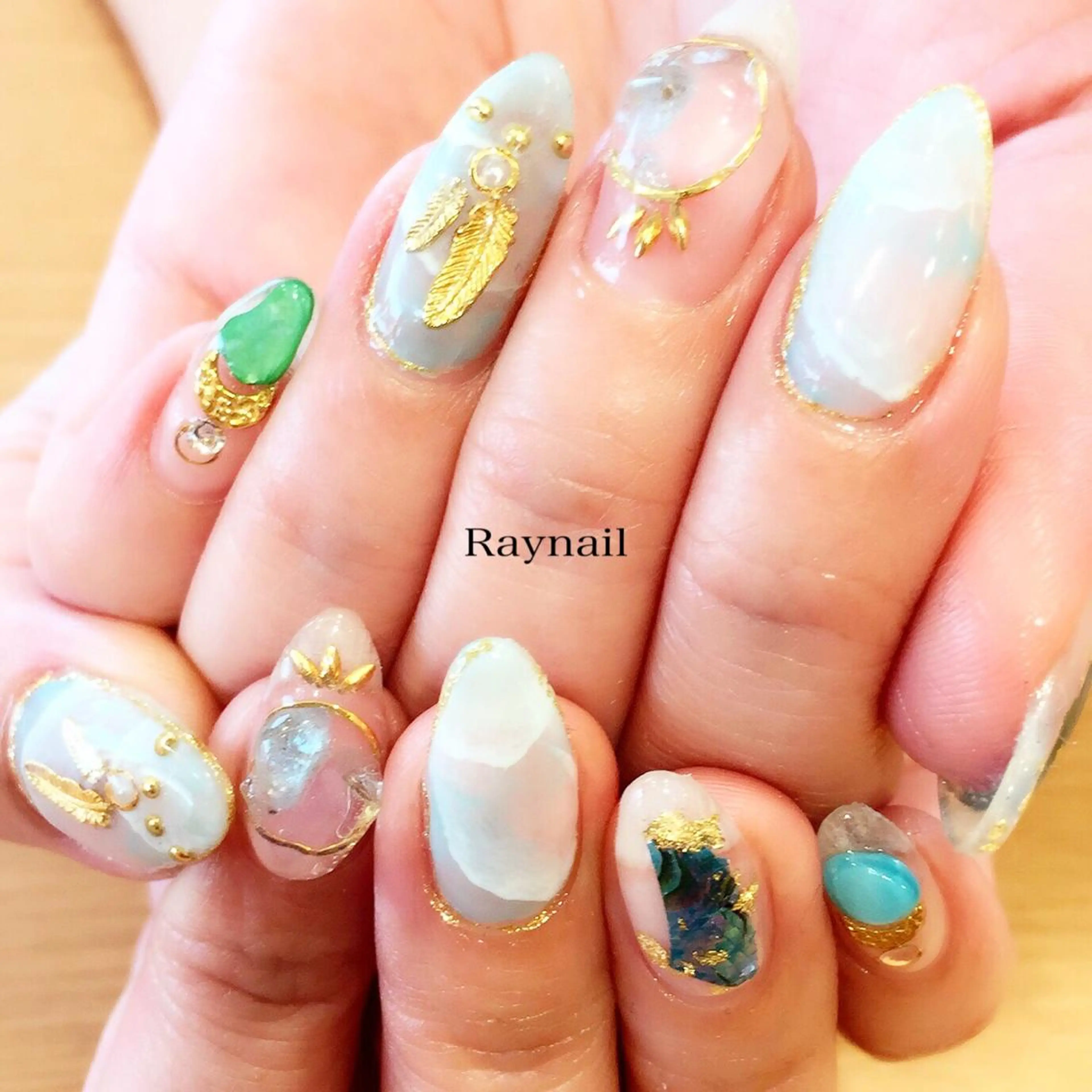 ネイル nailstudio ′ecole所属・nailstudio ′ecoleのネイルデザイン