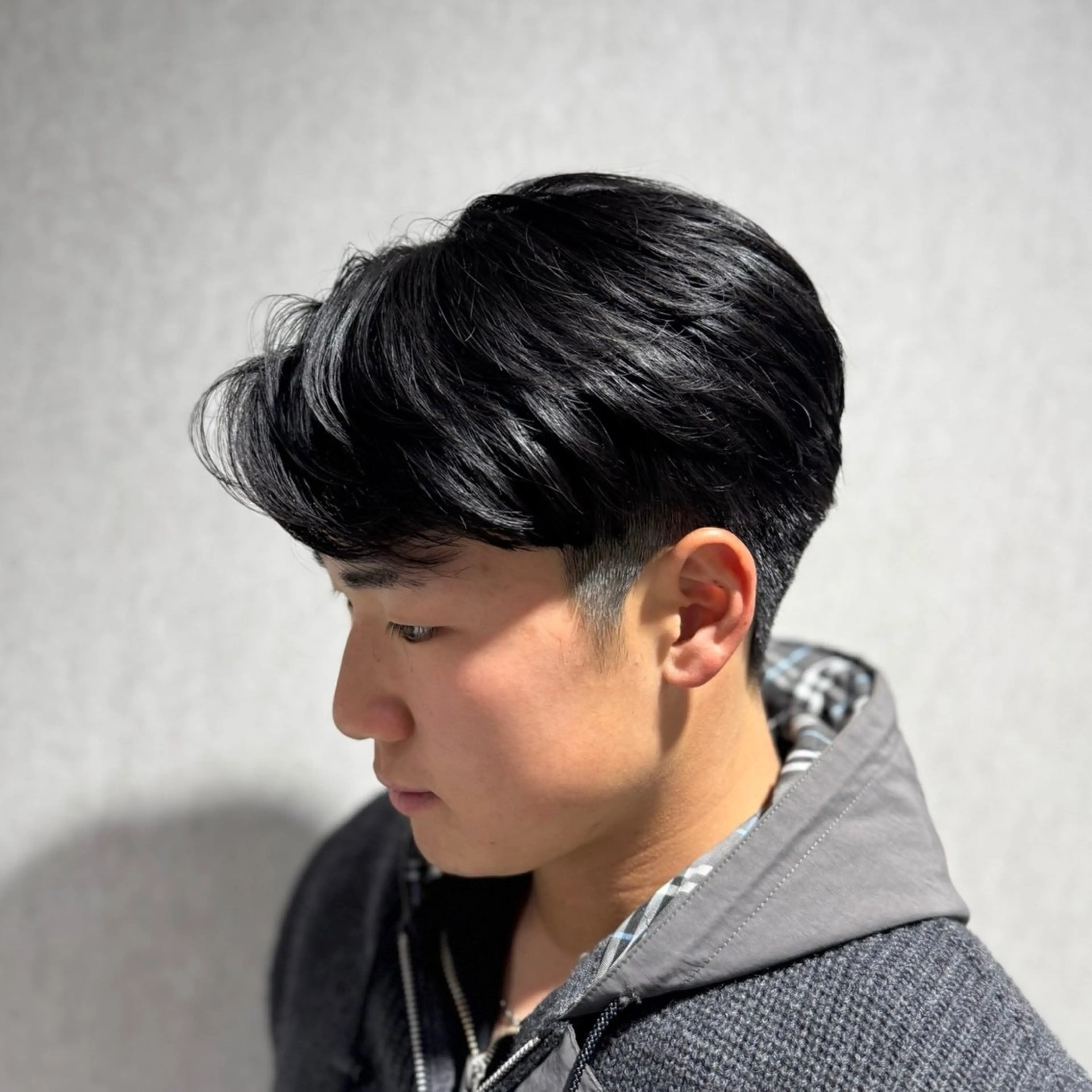 メンズ コンマヘア 曲がる縮毛/カルマパ ーマ/池袋/横村大全のヘアスタイル