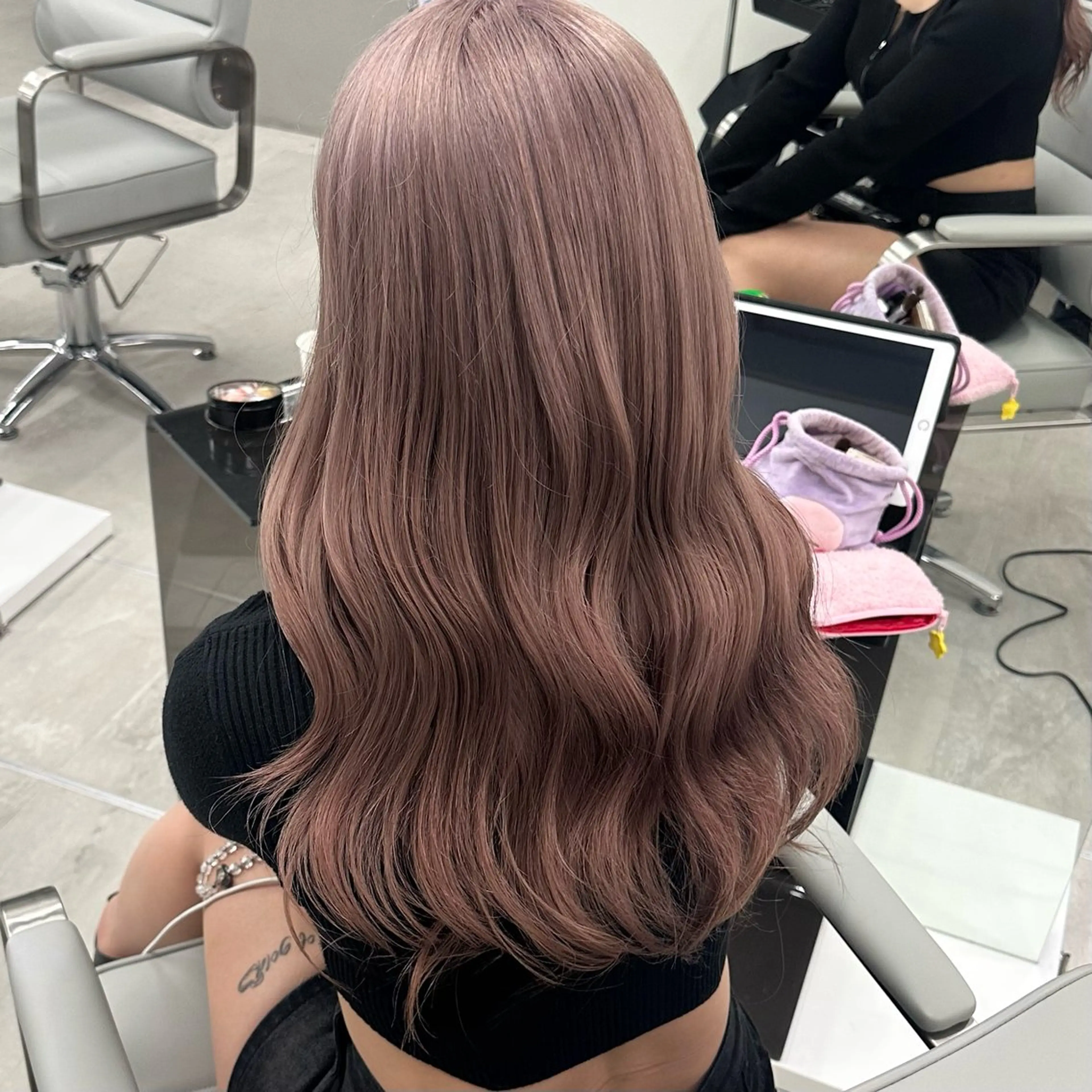 セミロング カラー ヘアカラー トリートメント REAL 心斎橋所属・ブリーチ/ベージュ /ピンク🦋ナツミのヘアスタイル