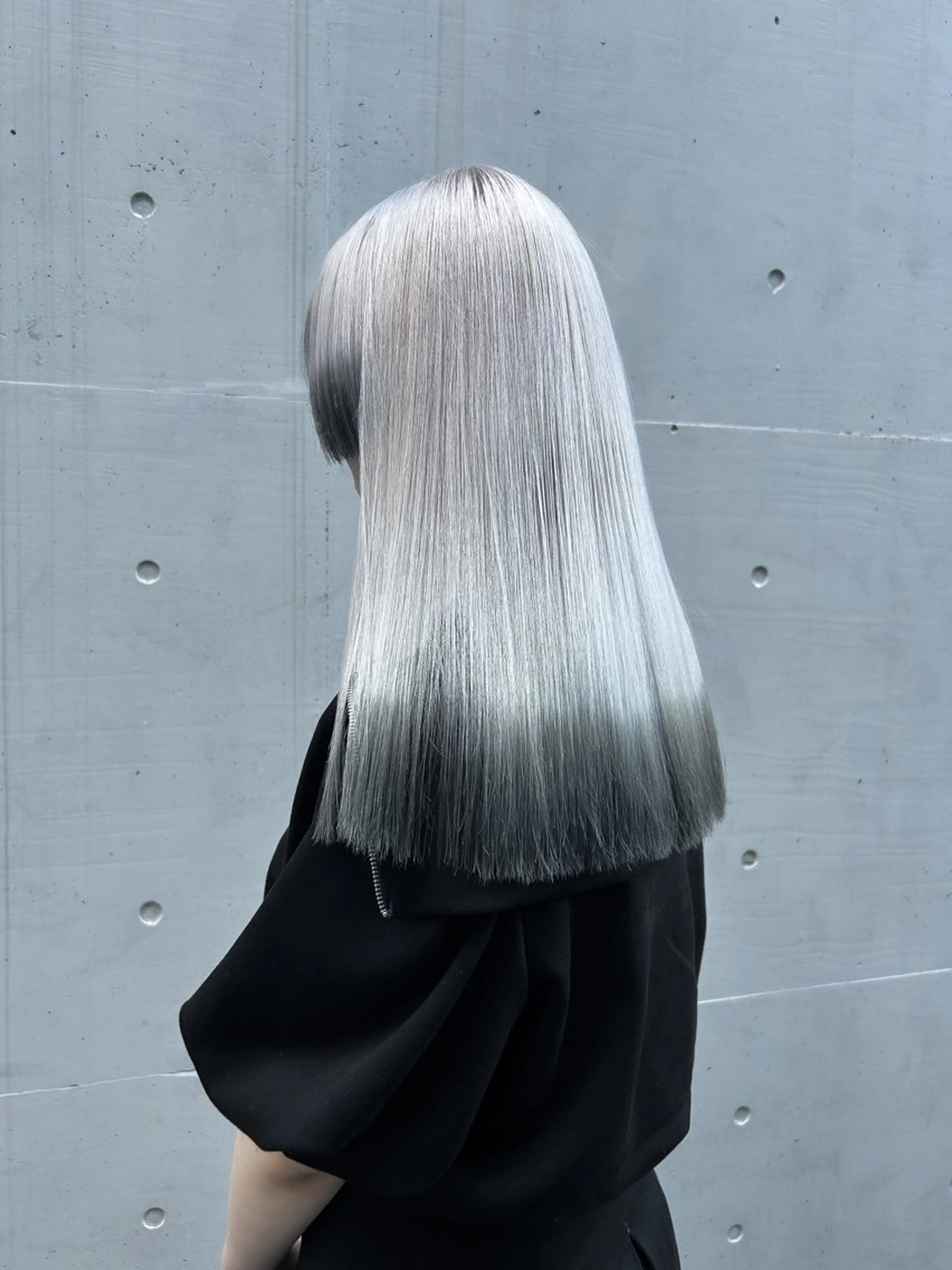 セミロング カラー ハイトーンカラー ⭐️NAZUNAのヘアスタイル