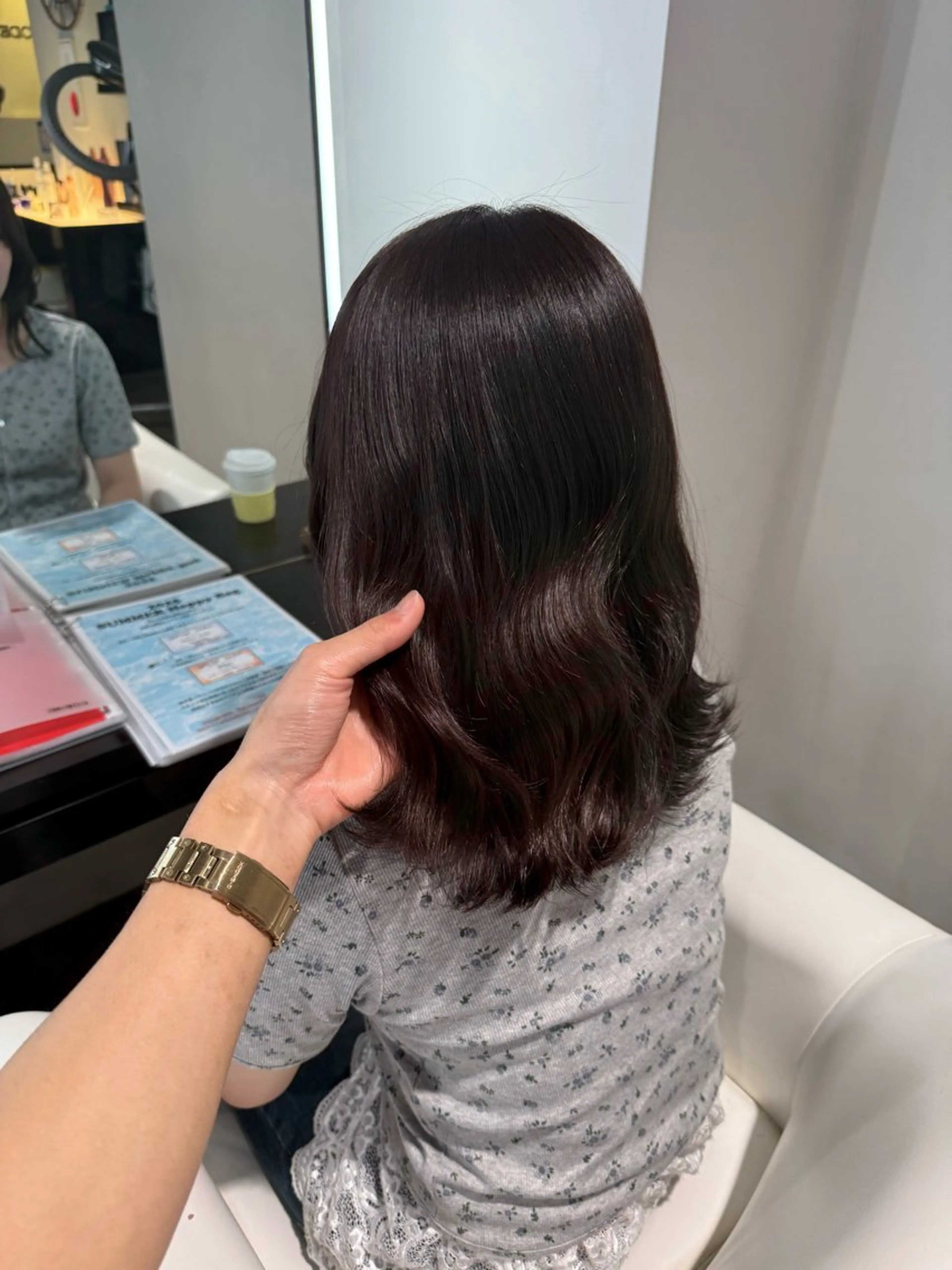 ミディアム カラー レイヤー/ハイトーン ROKUのヘアスタイル