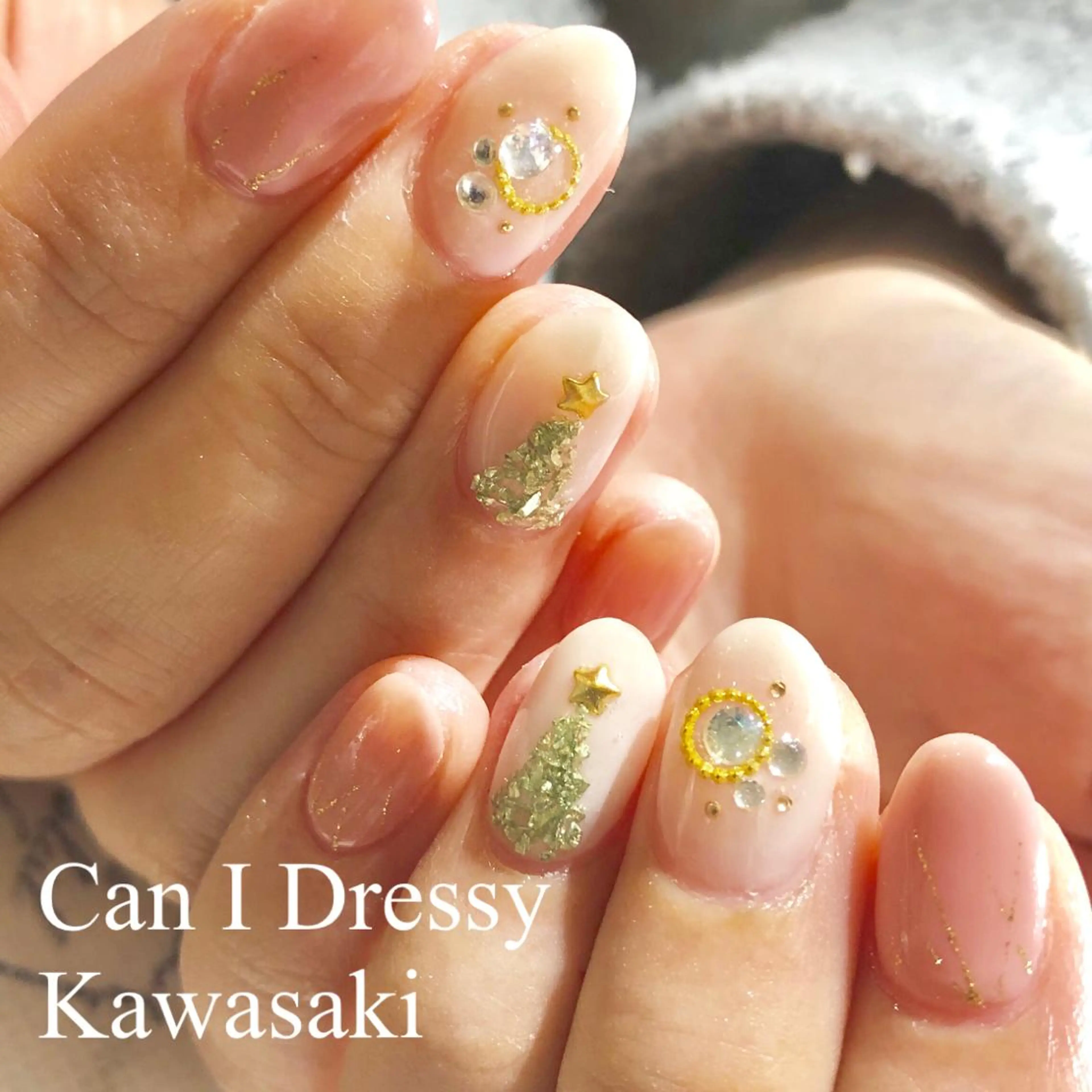 ネイル キラキラネイル 冬ネイル クリスマス ハンドネイル Can I 川崎店 三島 久美子のネイルデザイン