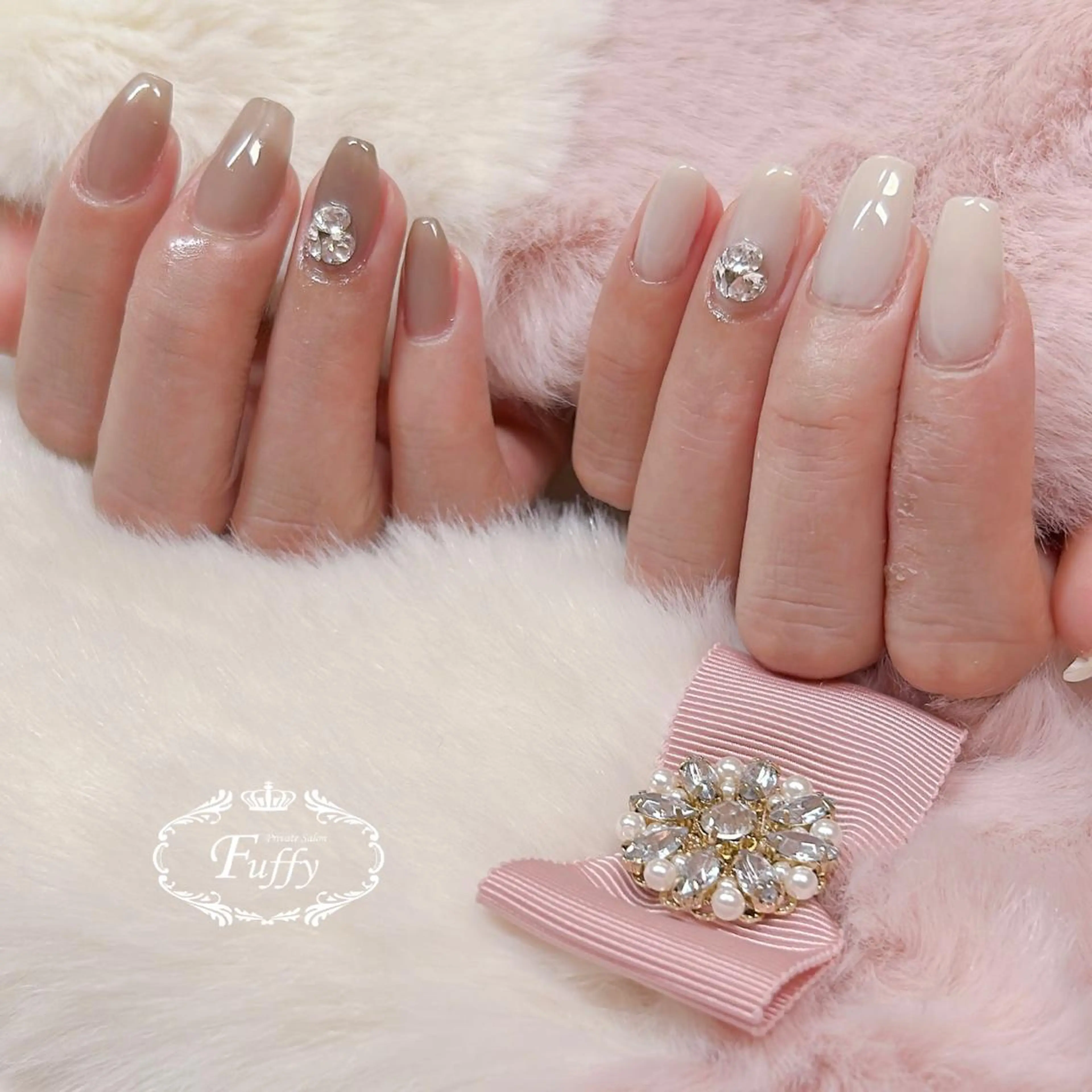 ネイル ストーンネイル ハンドネイル Fuffy所属・フーフィー Fuffyのネイルデザイン