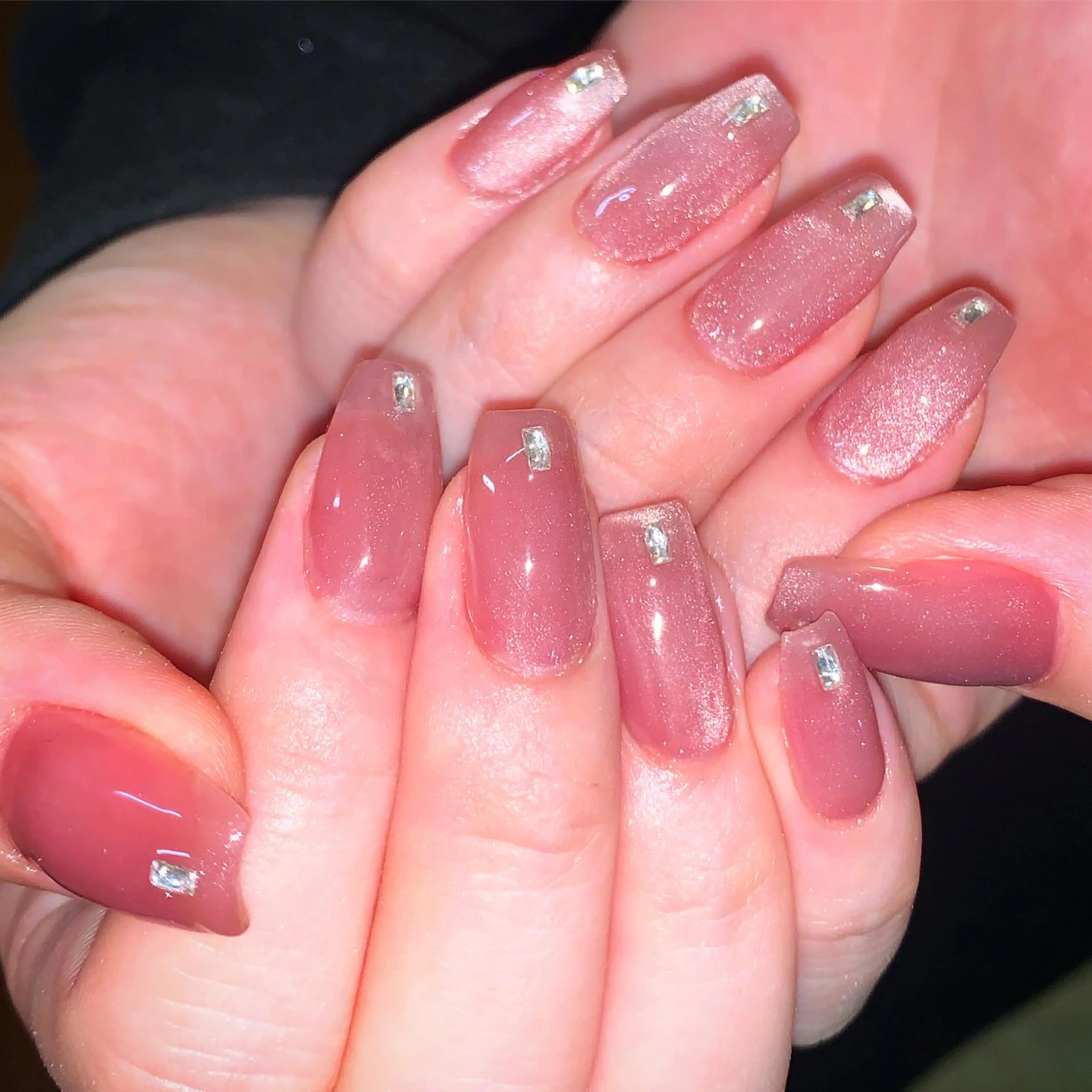 ネイル ハンドネイル NES NAIL所属・さゆり￤推しキャラ ￤ロングネイル🩷のネイルデザイン