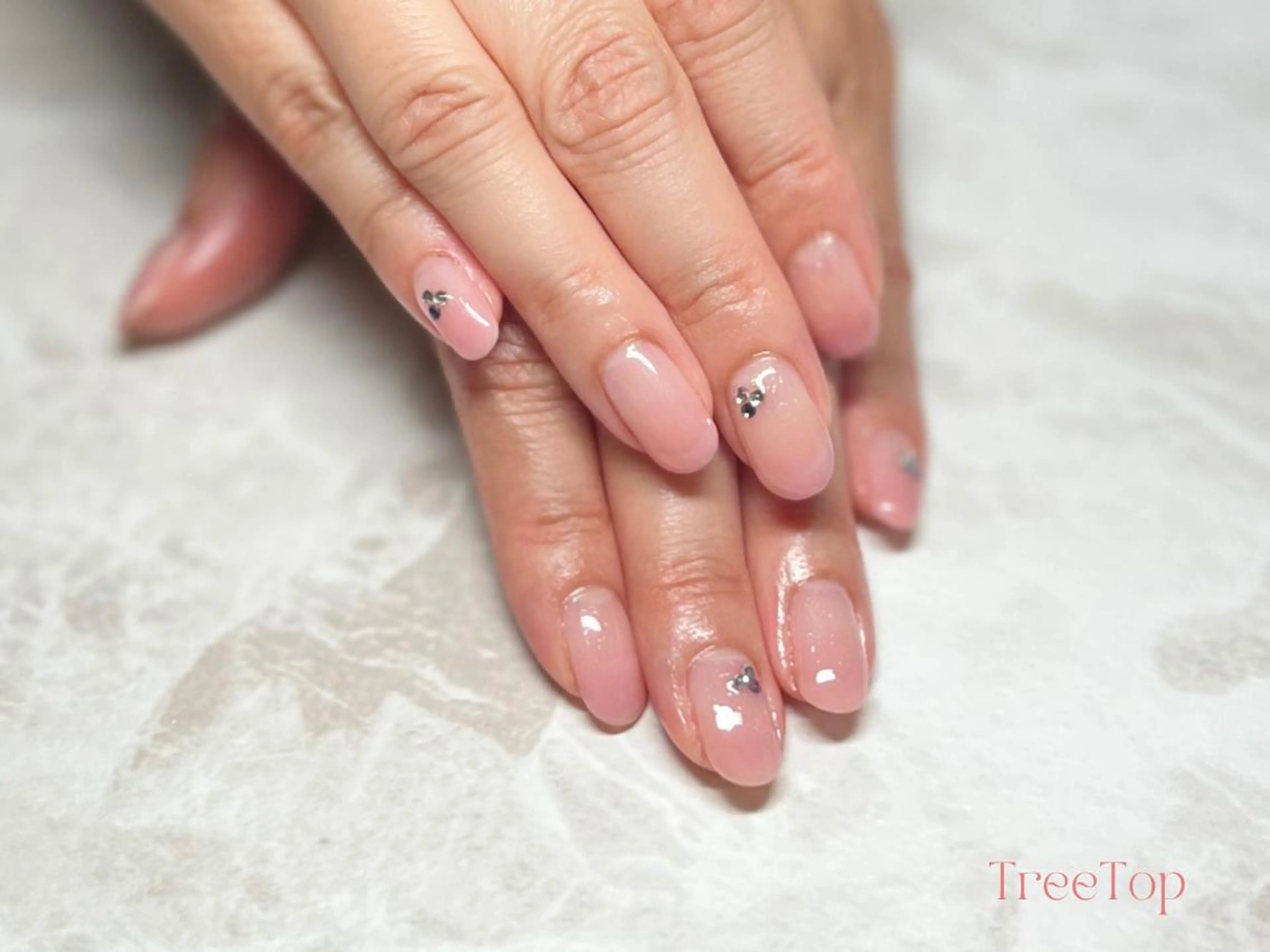 ネイル nailsalon Tree Topの眉毛・アイブロウイメージ