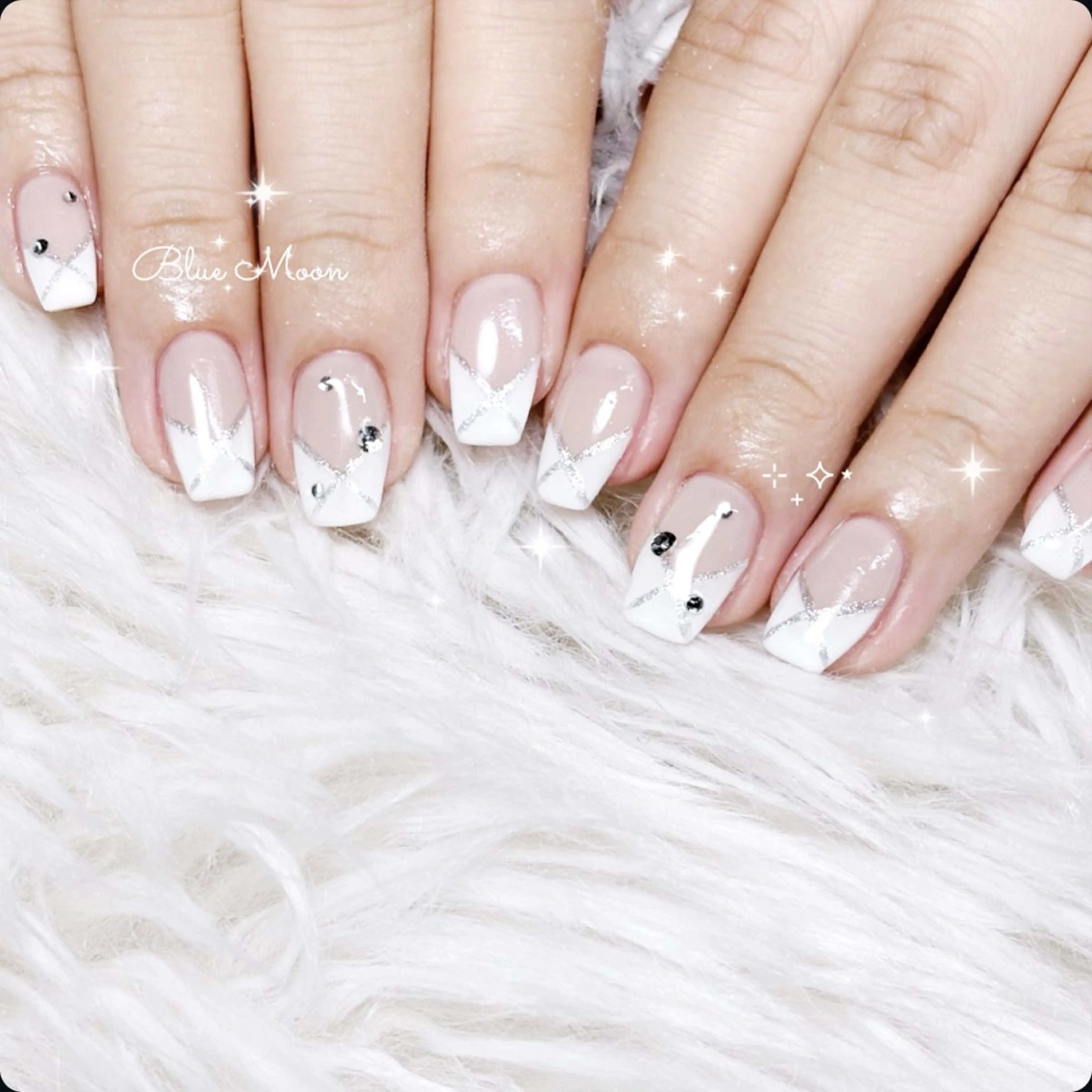 ネイル ハンドネイル フットネイル ハンドケア nail salon Blue Moonのネイルデザイン