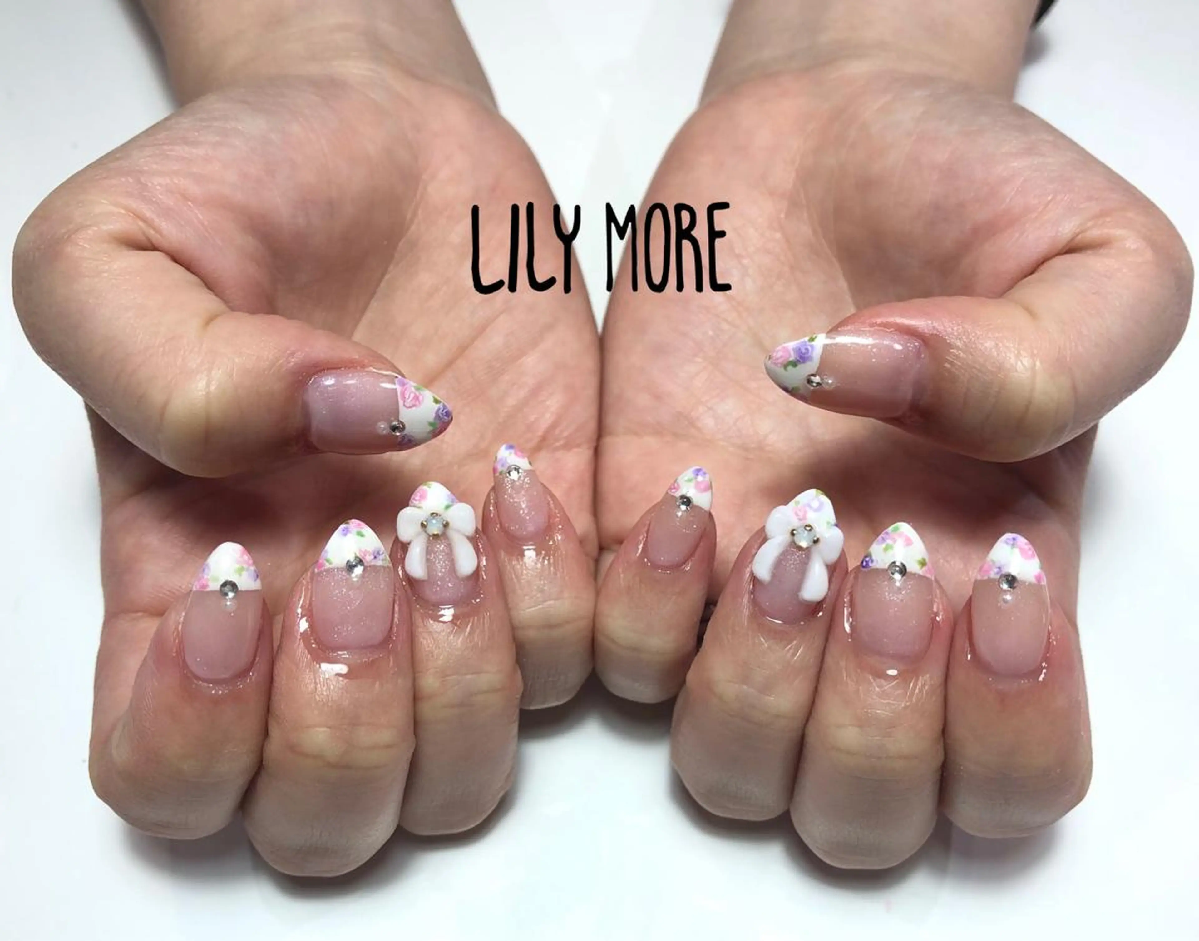 ネイル フラワーネイル Lily closetのネイルデザイン