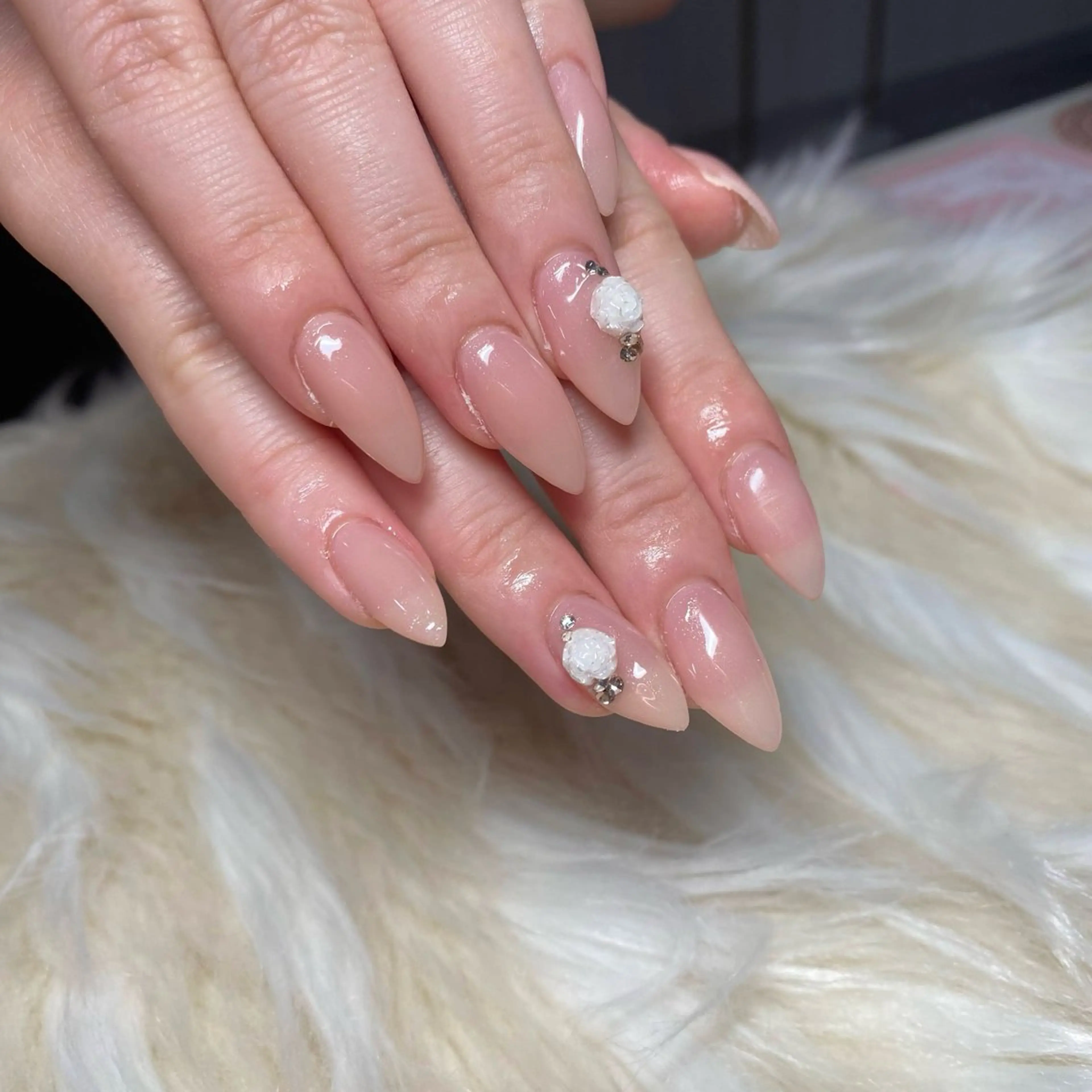 ネイル 長さ出し フレンチネイル ジェルネイル グラデーション 韓国ネイル ハンドネイル Nail&eye Belire 新宿のネイルデザイン