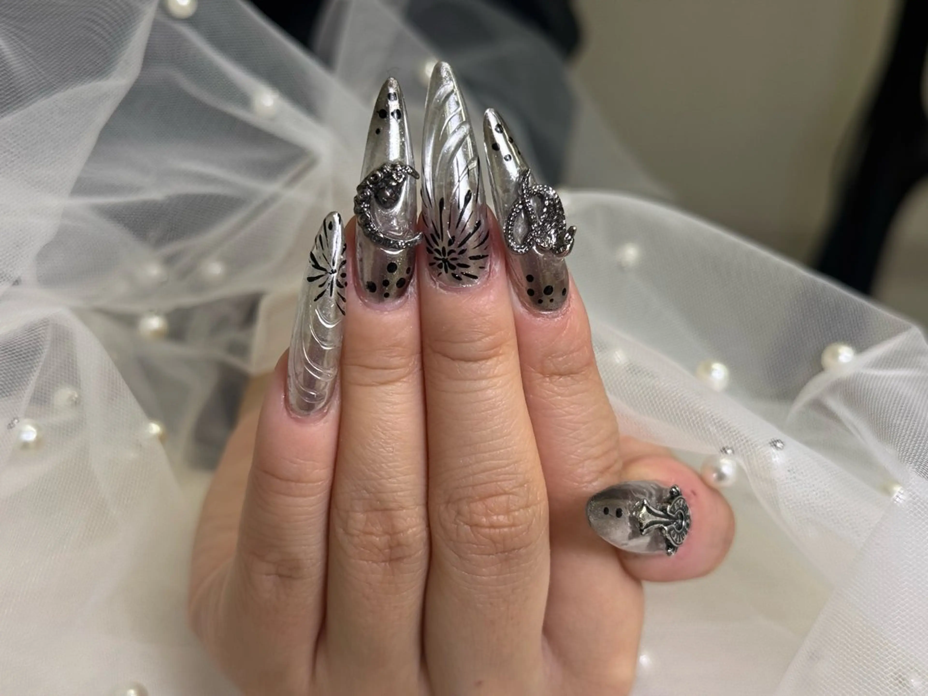 ネイル lucky nail 歌舞伎町のネイルデザイン