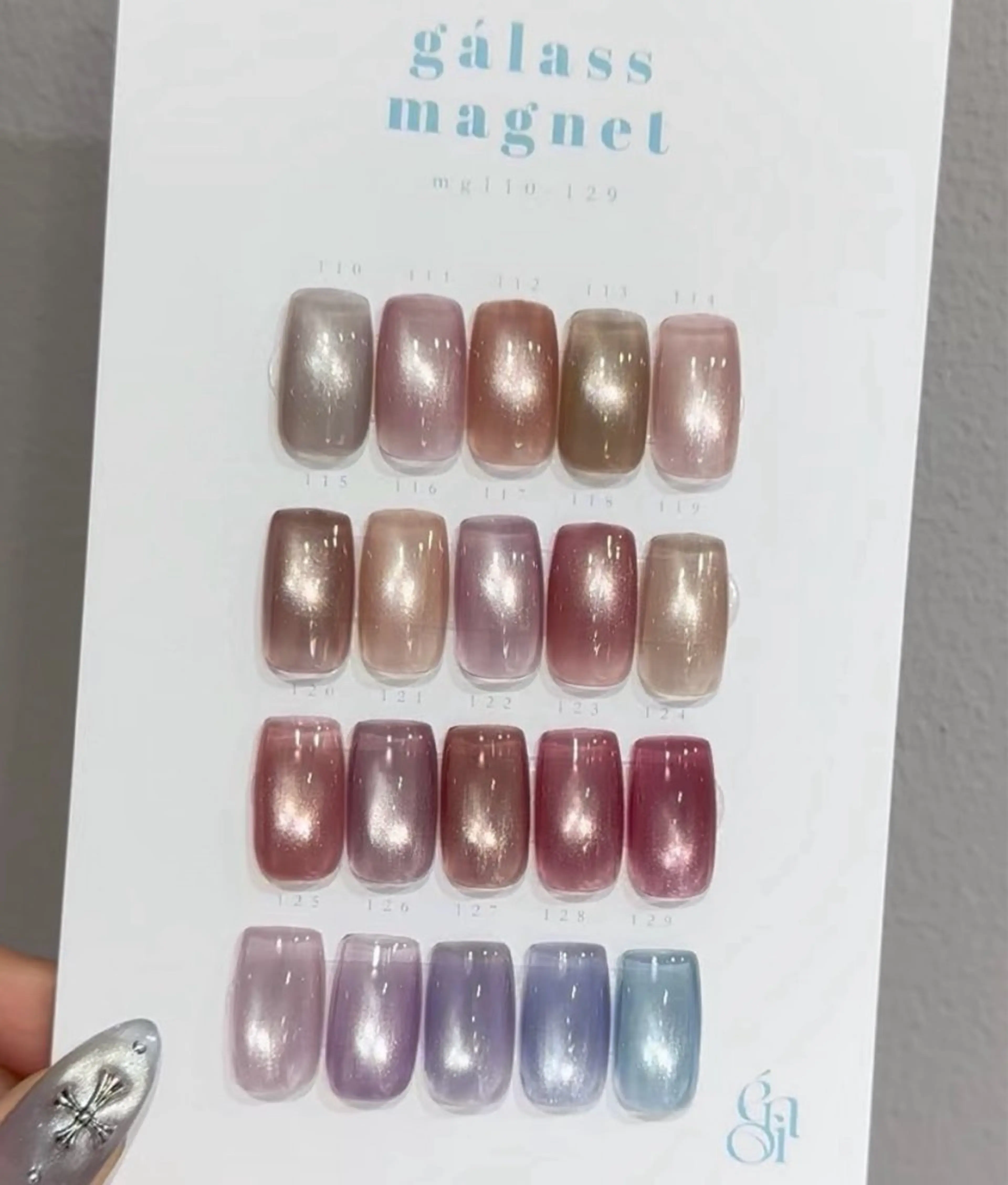 【ハンド】🎀大人気🎀マグネット/フラッシュネイル（オフ無）の写真