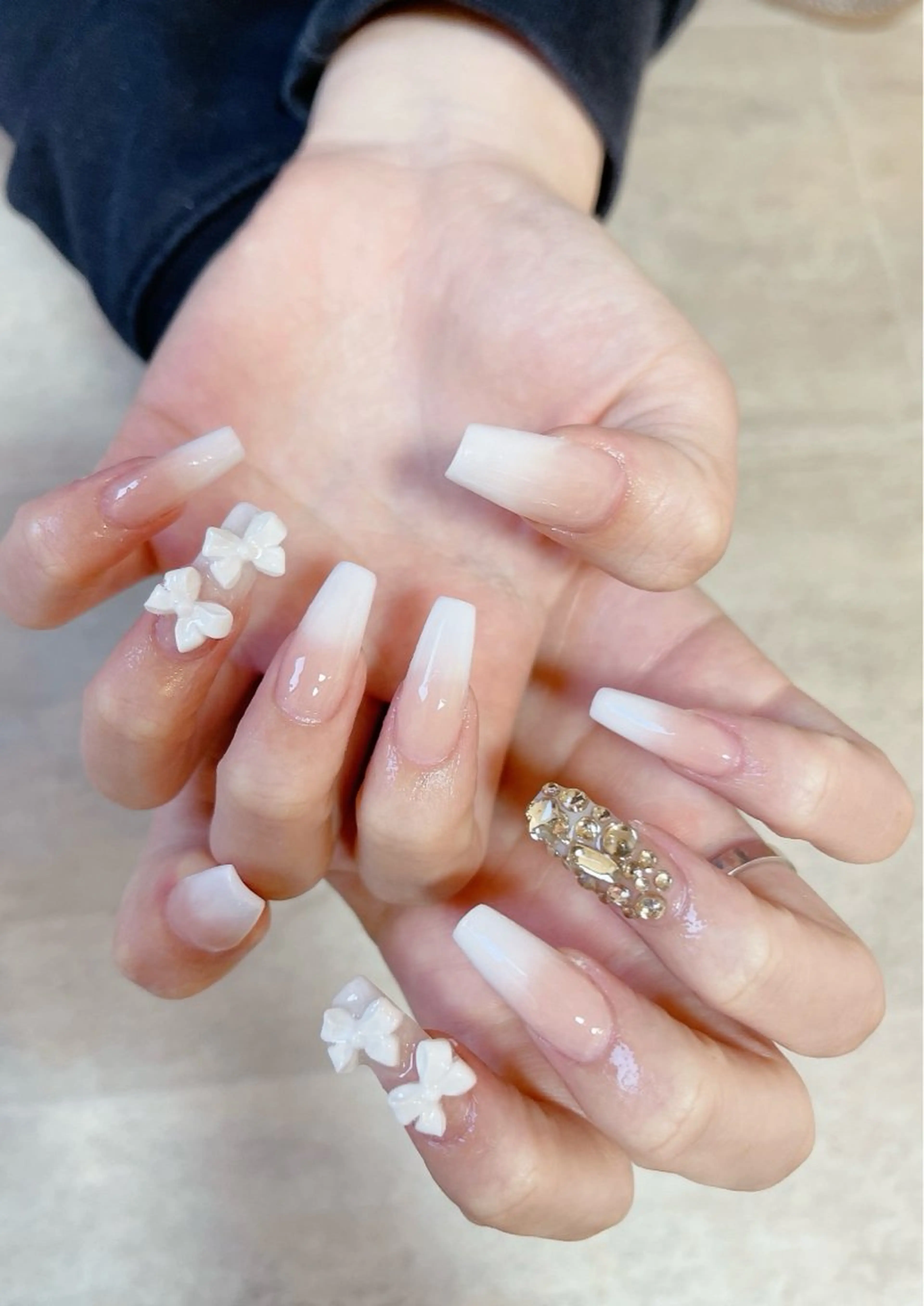 ネイル リボン スカルプネイル おうちサロン by maururuのネイルデザイン