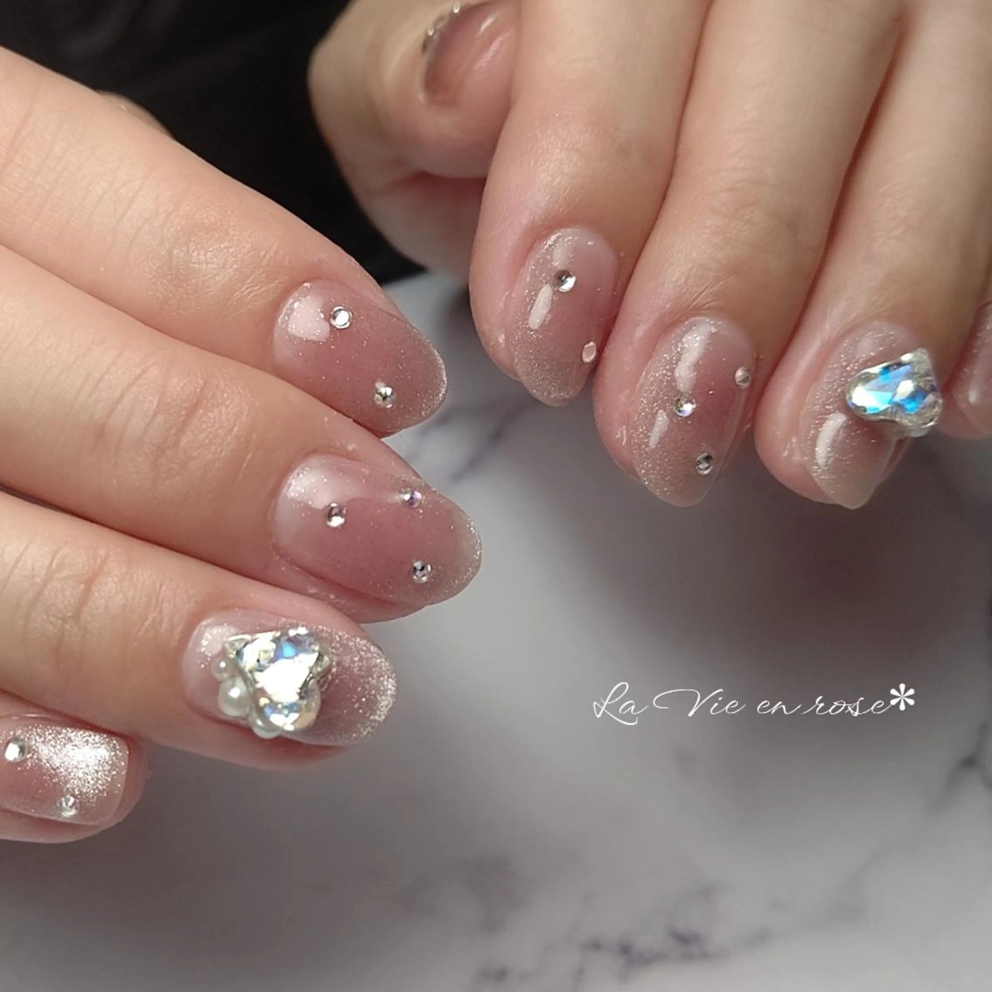 ネイル ハート ラヴィアン ローズのネイルデザイン