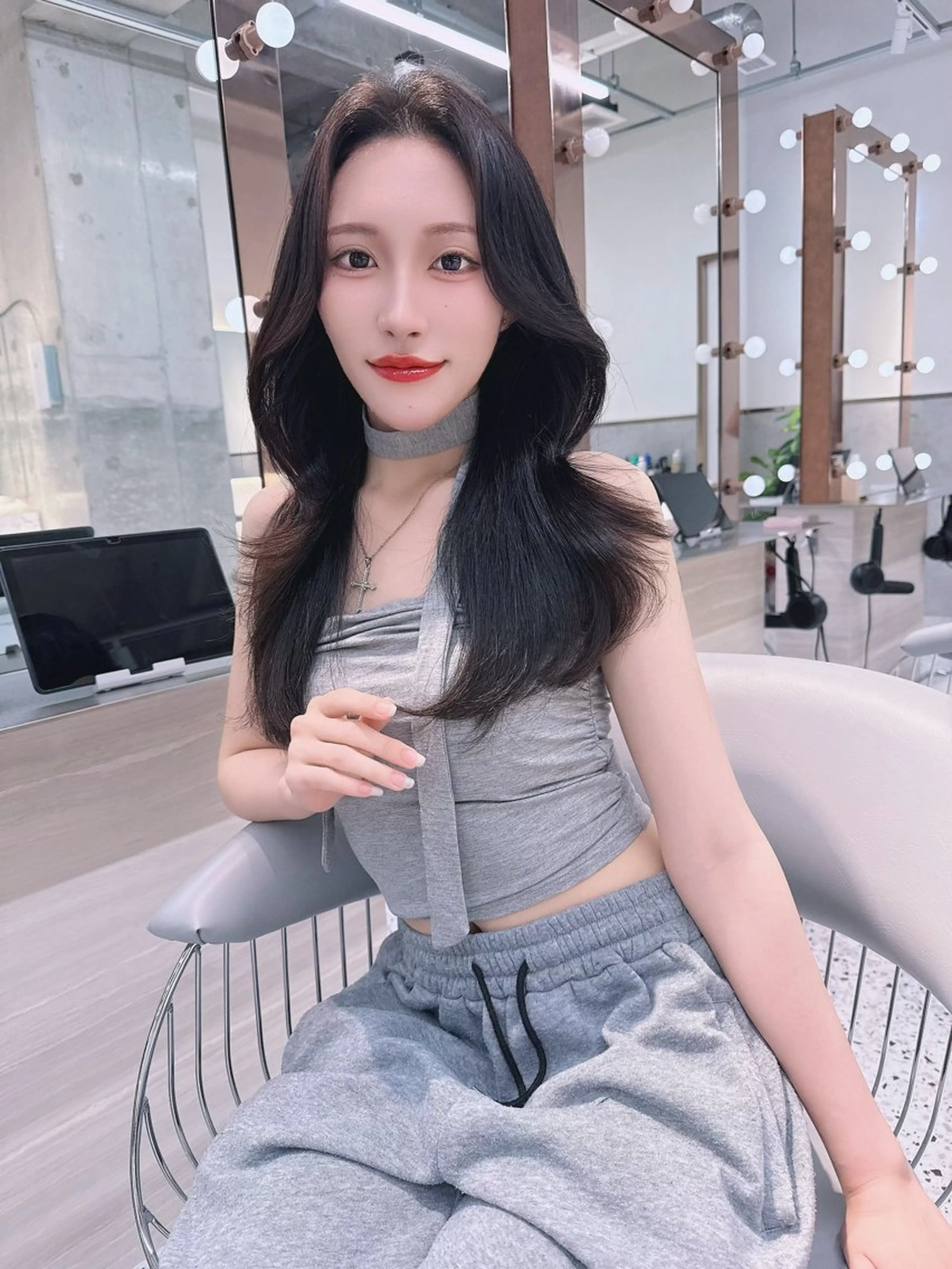 ロング カラー ブリーチ 透明感カラー ダブルカラー ブリーチなしカラー くびれヘア カット ヘアカラー トリートメント ✨韓国レイヤー/ハッ シュ/✨山下　遥のヘアスタイル