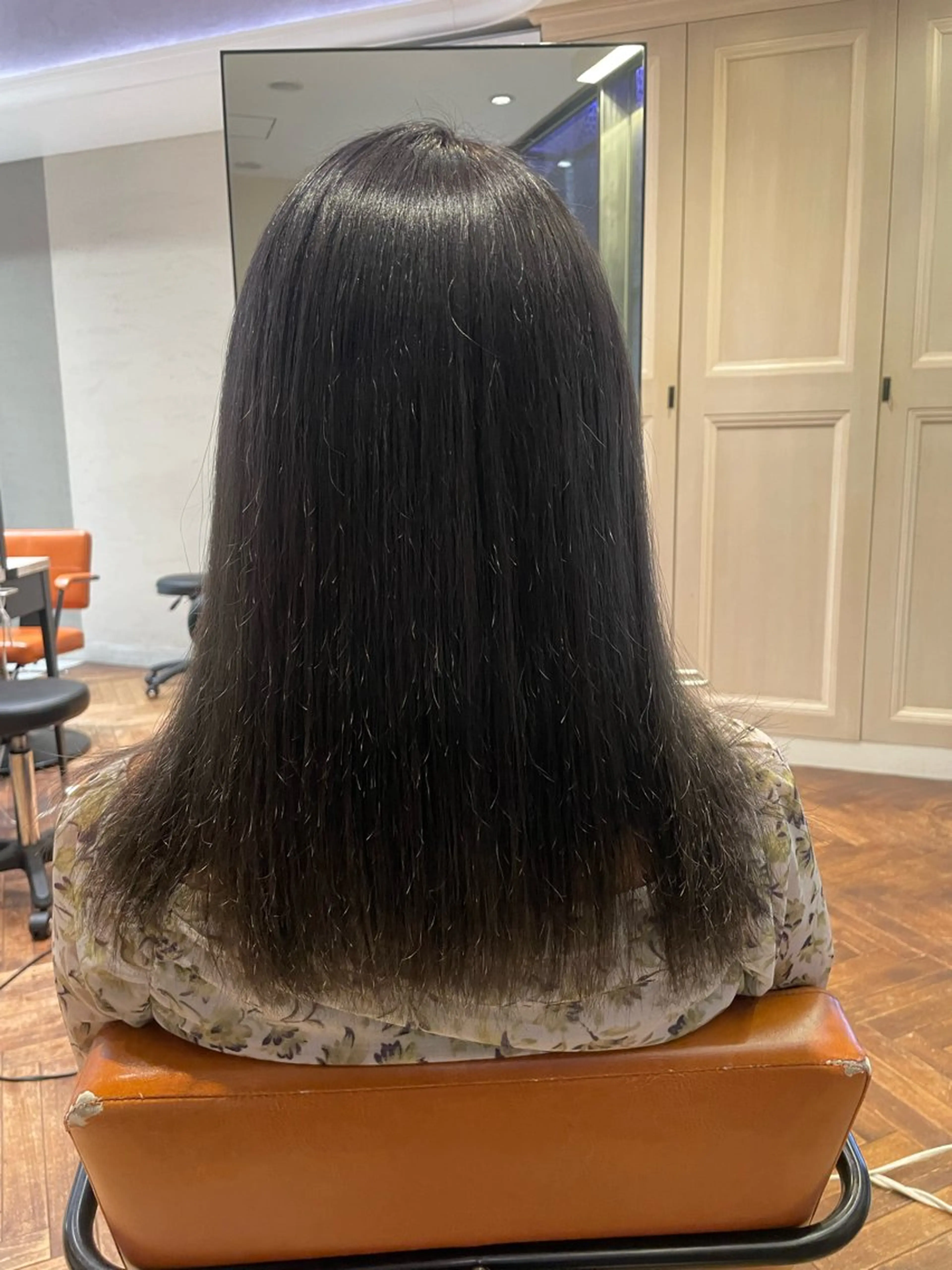 ミディアム 頭から整える美容師 松田のヘアスタイル