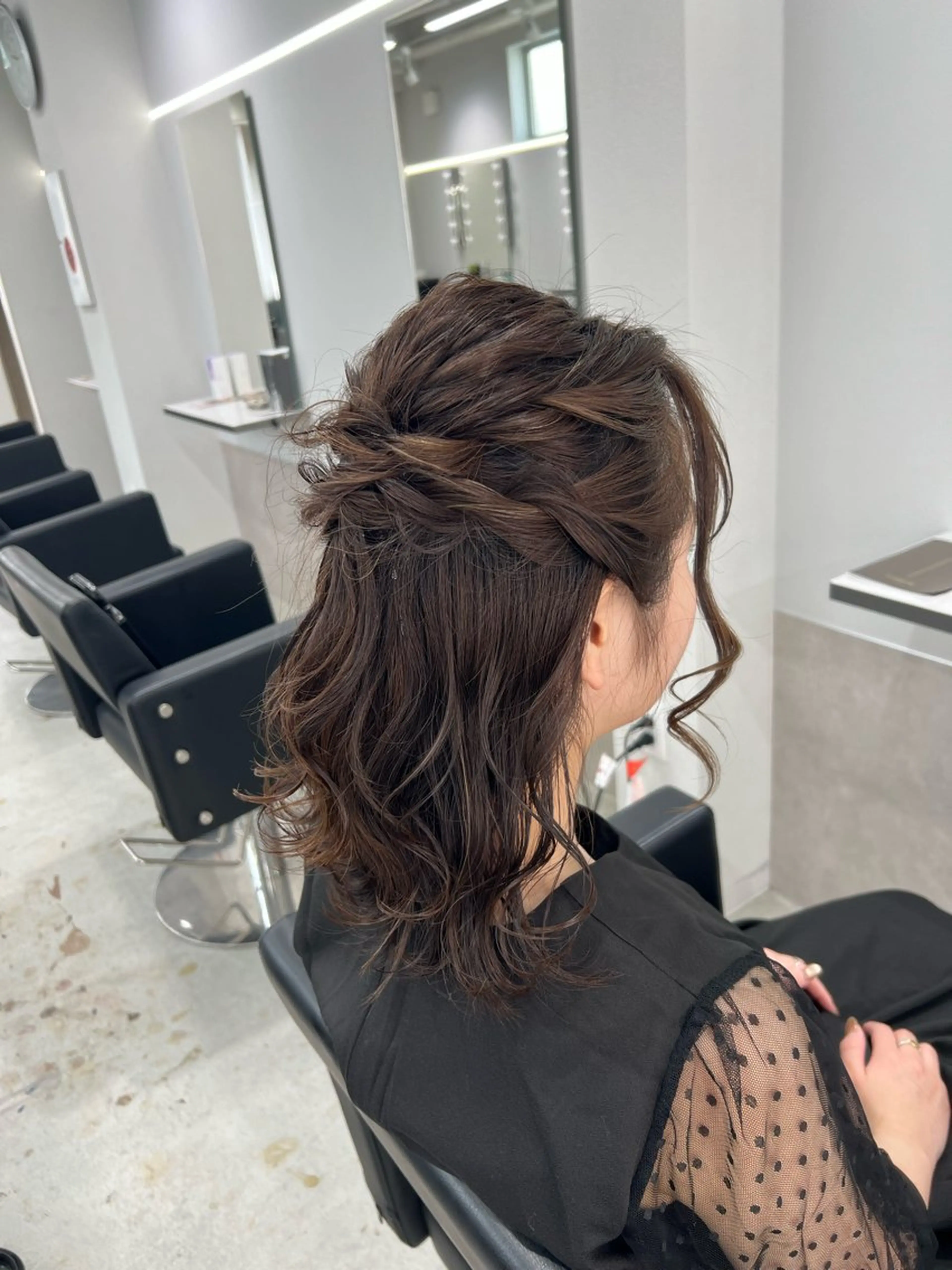 ミディアム ヘアセット maya レイヤーカットのヘアスタイル