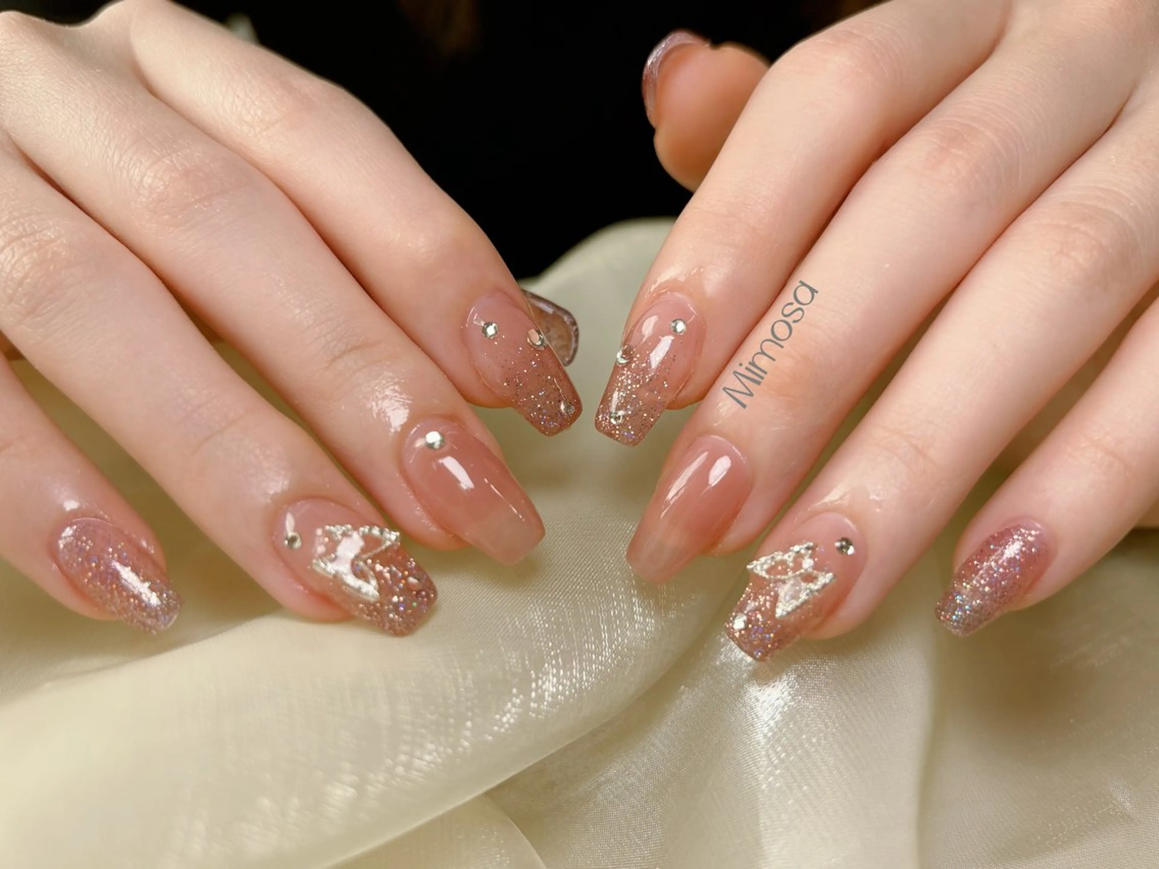 【HAND】⭐️チップ長さだし持ち込みデザイン💓4本やり放題＋6本ワンカラーの写真