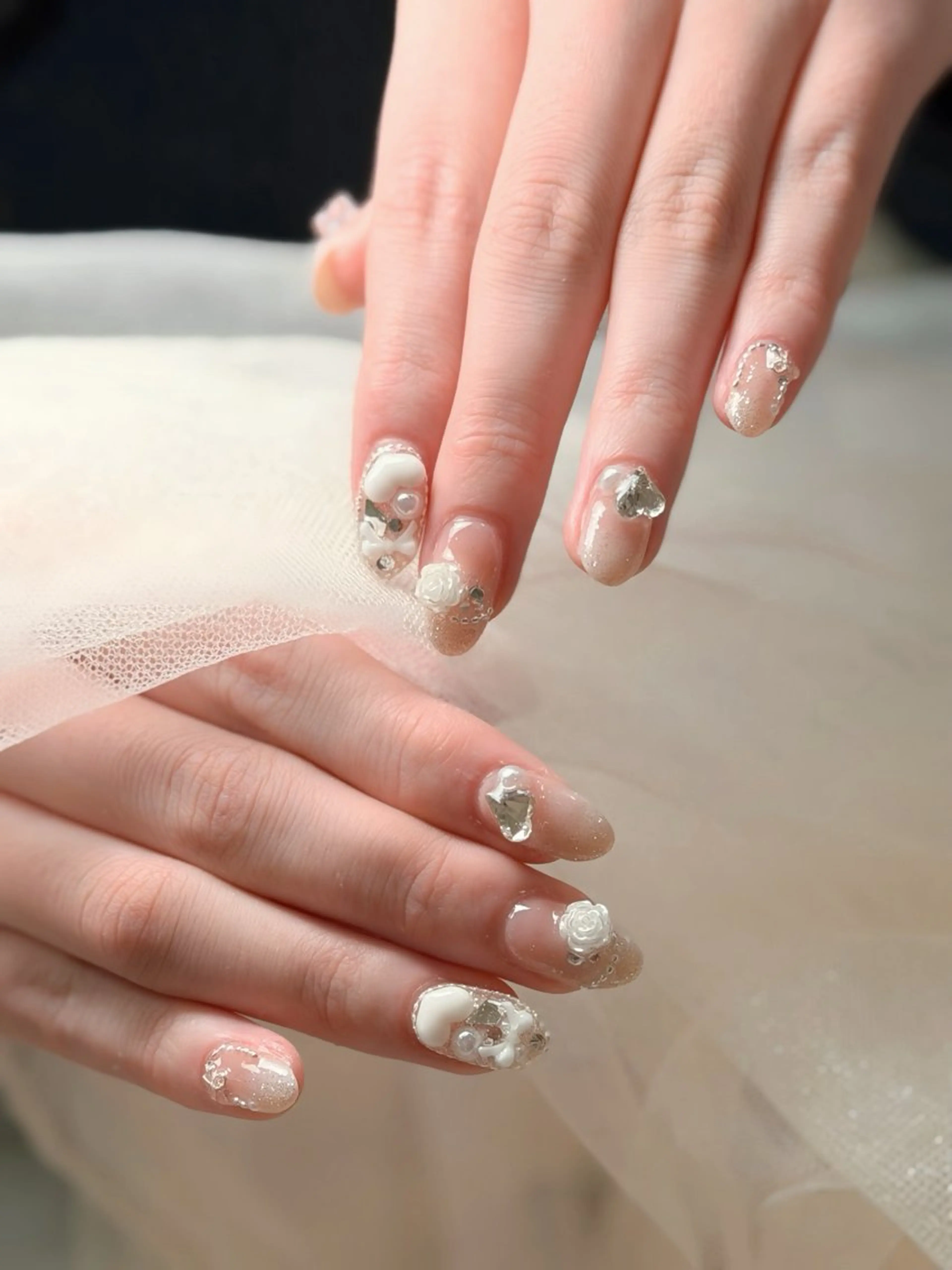 ネイル 持ち込み ハンドネイル Maggie nailクロのネイルデザイン