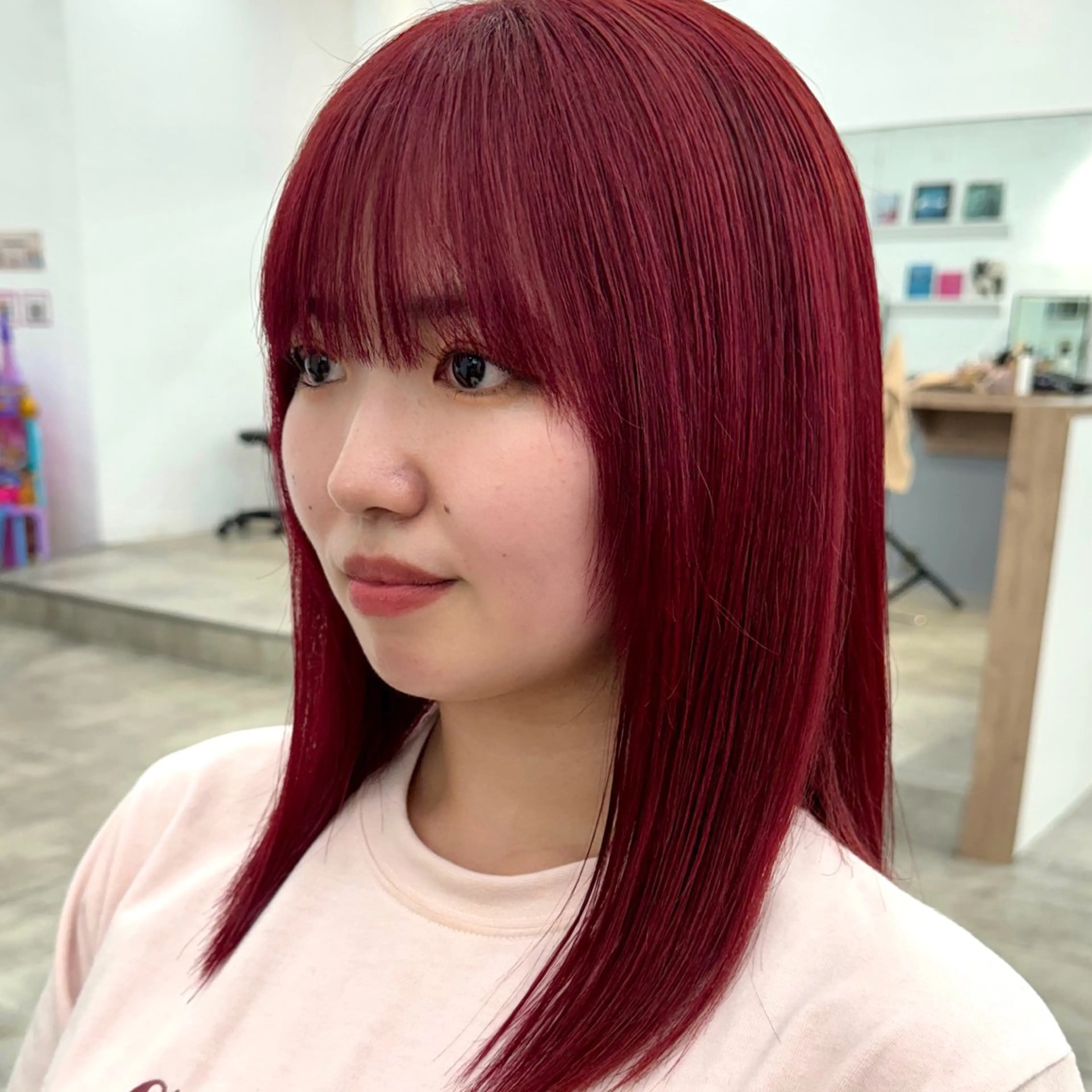 ミディアム カラー ブリーチ レッドカラー ボブ/レイヤー/ 艶髪/HANA💗のヘアスタイル