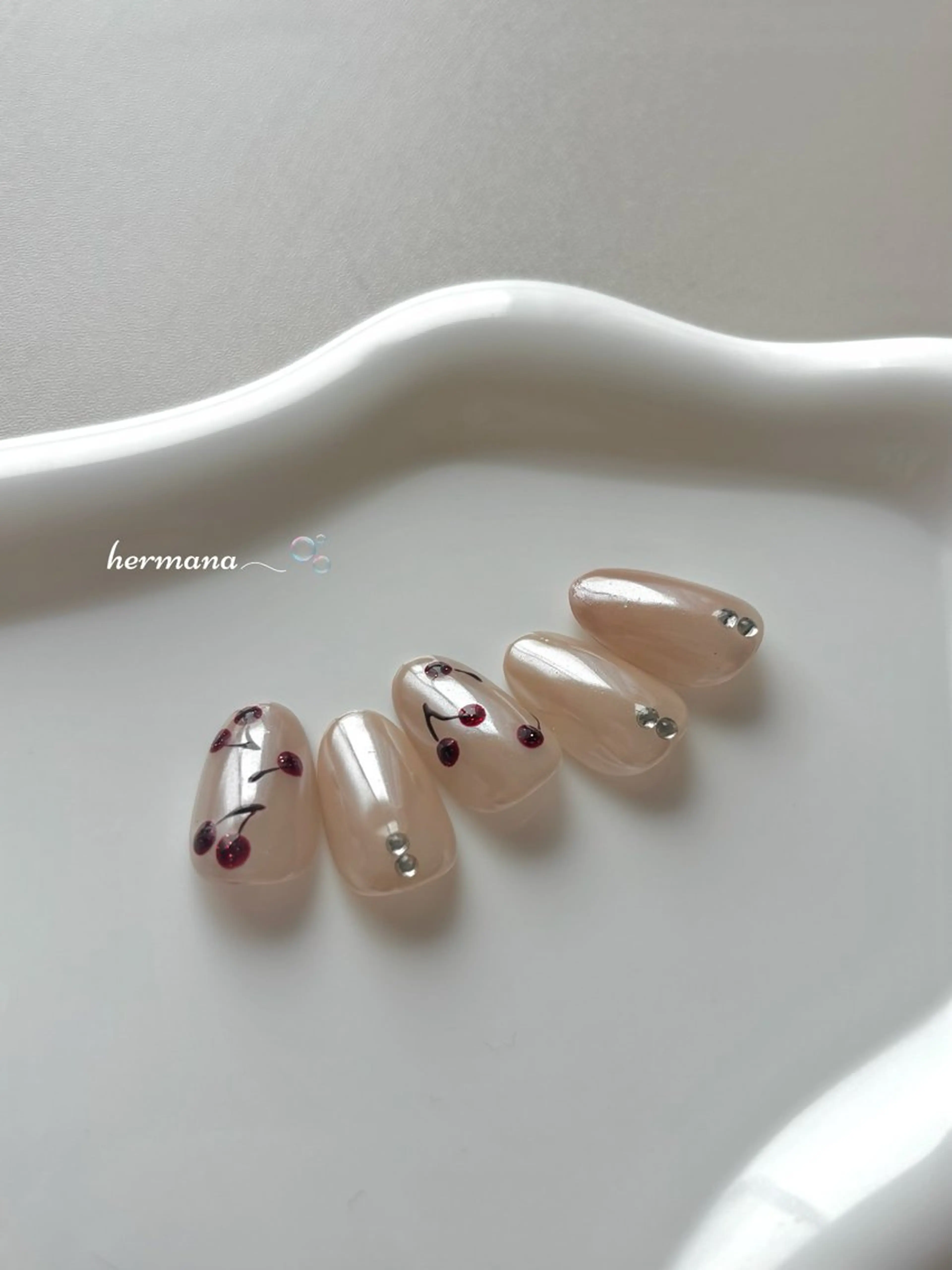 ネイル 伊藤 菜緒のネイルデザイン