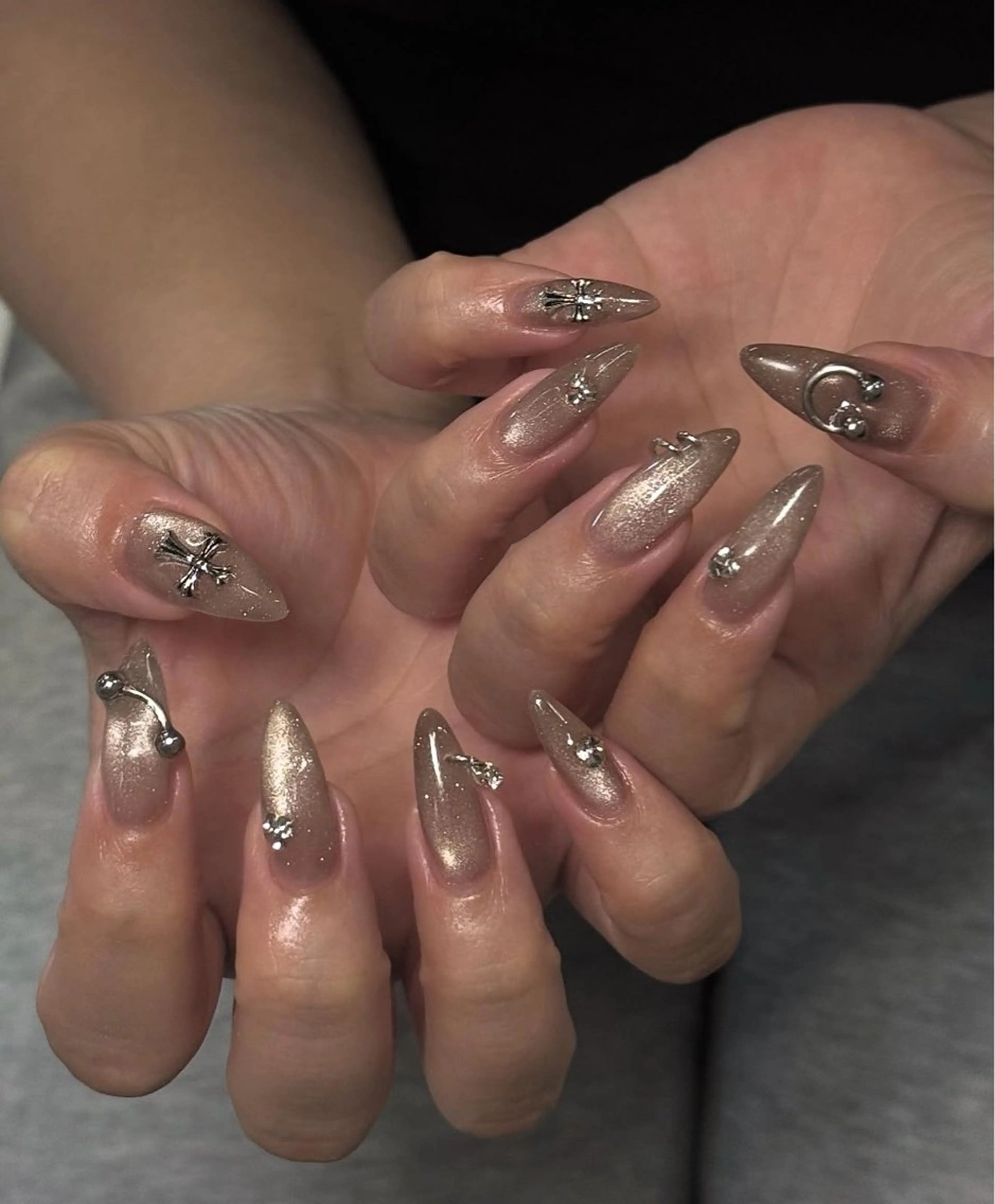 ネイル 韓国ネイル シンプルネイル ワンホンネイル ハンドネイル CoMo Nail Studio所属・CoMo Nailのネイルデザイン