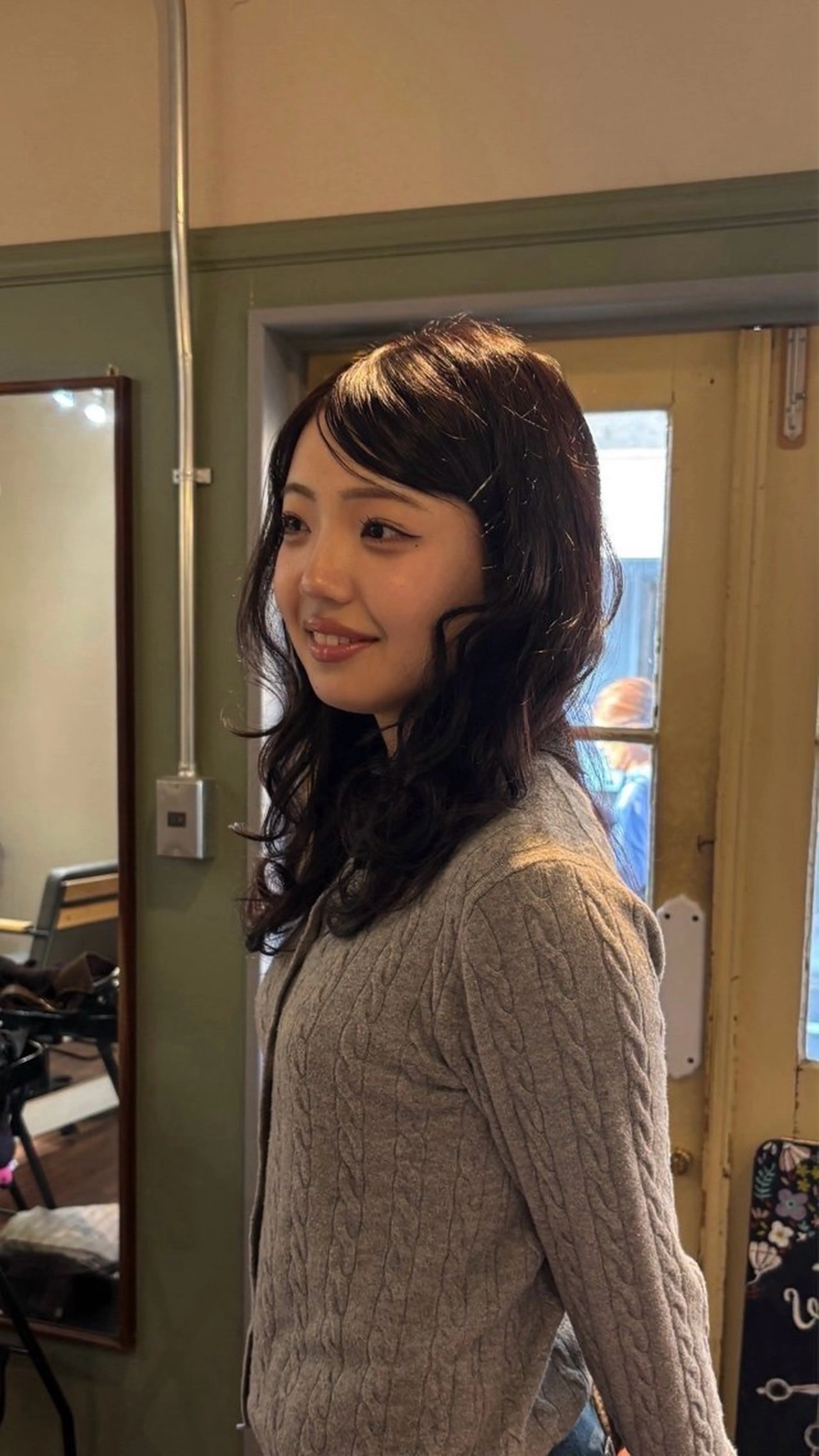 セミロング 甲斐 真桜のヘアスタイル