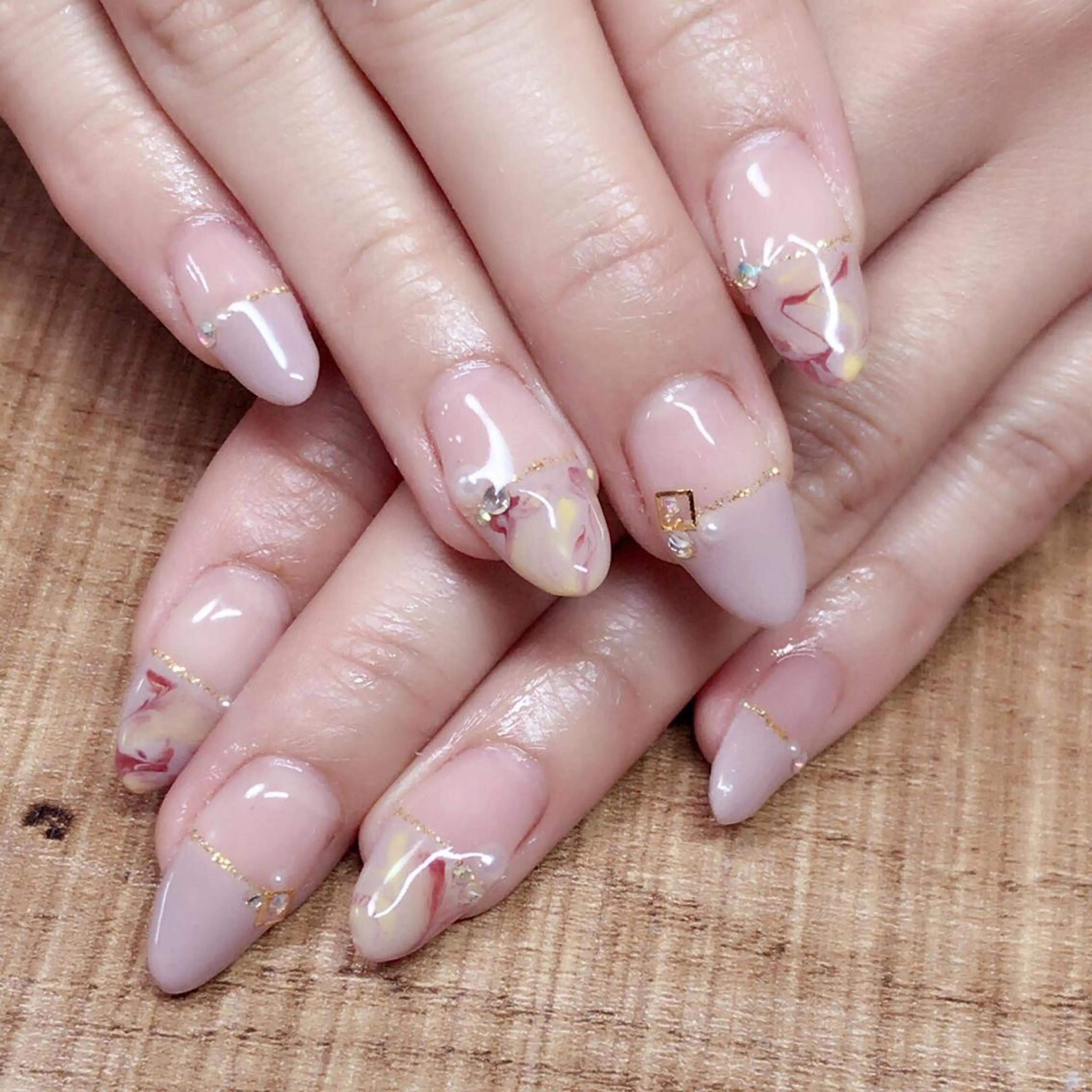 ネイル フレンチネイル 大理石ネイル(マーブル) 安藤 Charlotteのネイルデザイン