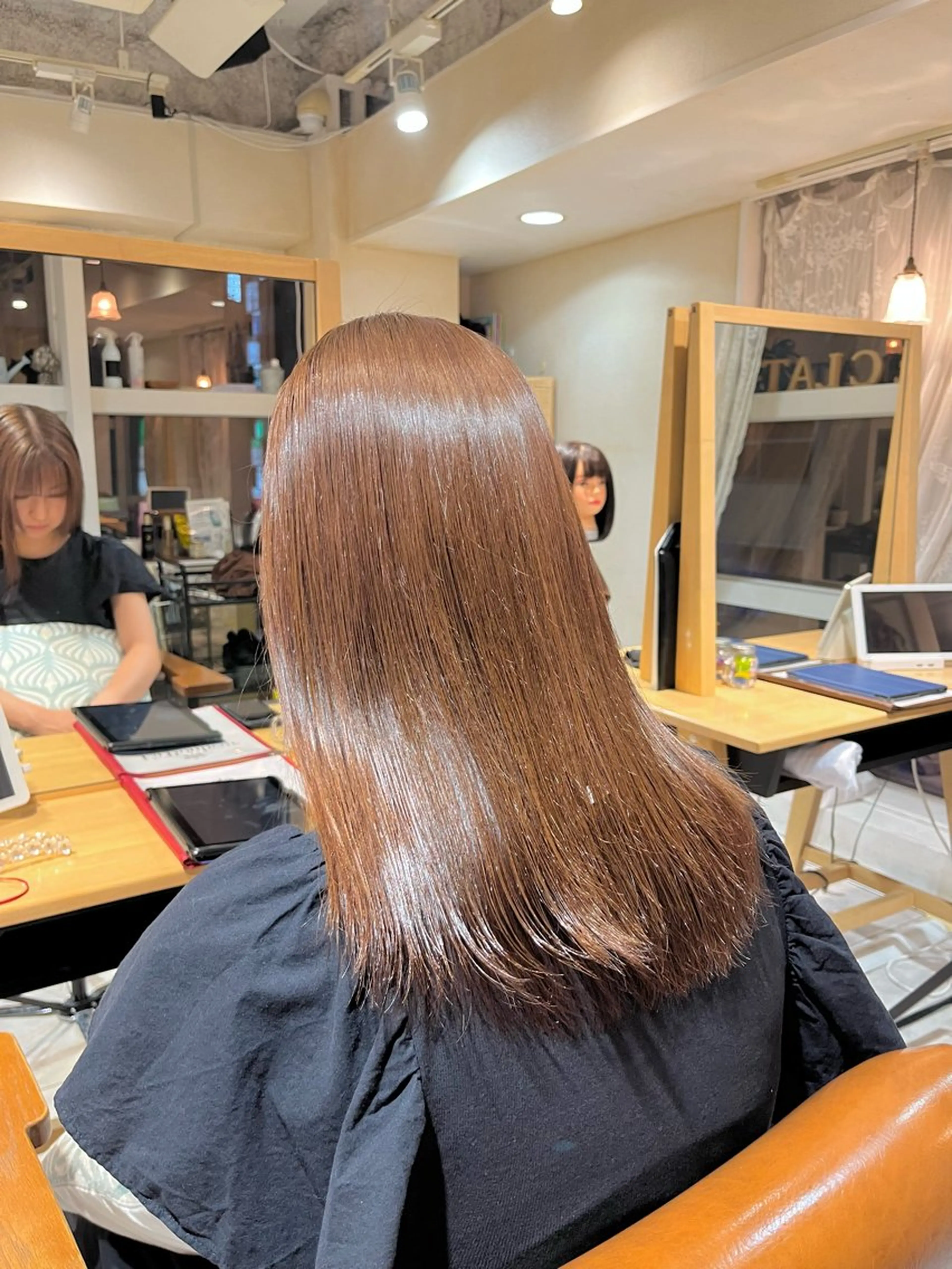 カラー 清水 菜花のヘアスタイル