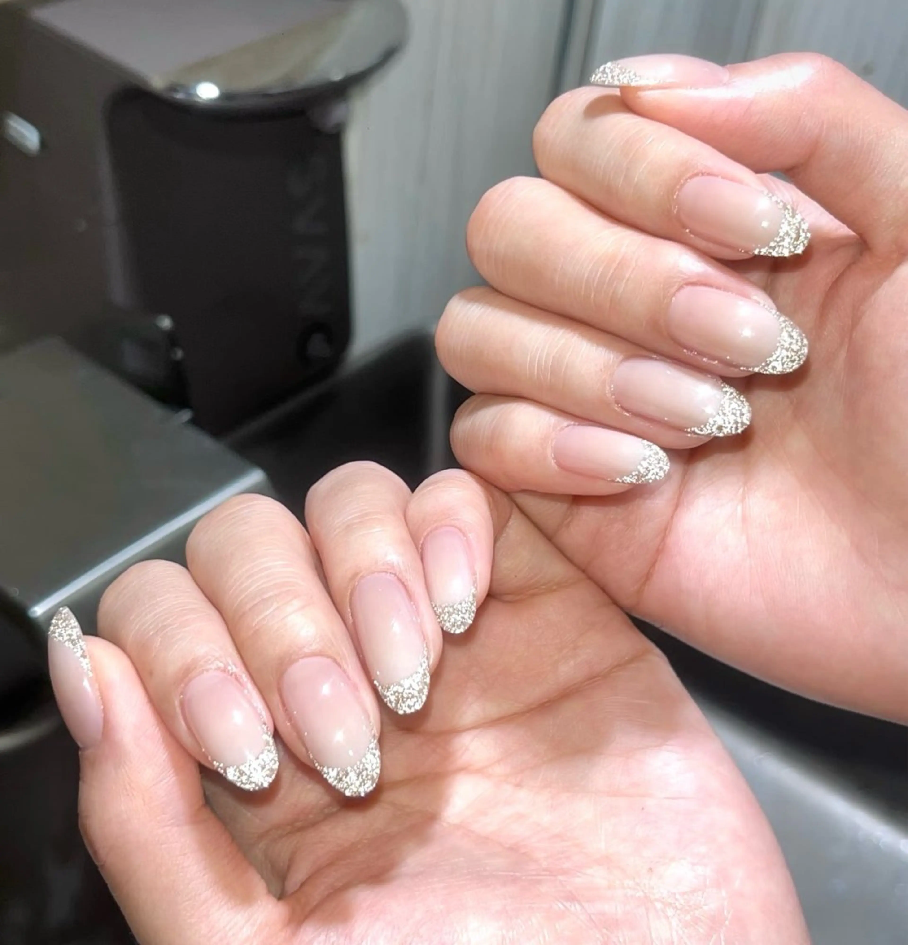 ネイル フレンチネイル ストーンネイル ネイルチップ ハンドネイル マエダ アミ Best Nailのネイルデザイン