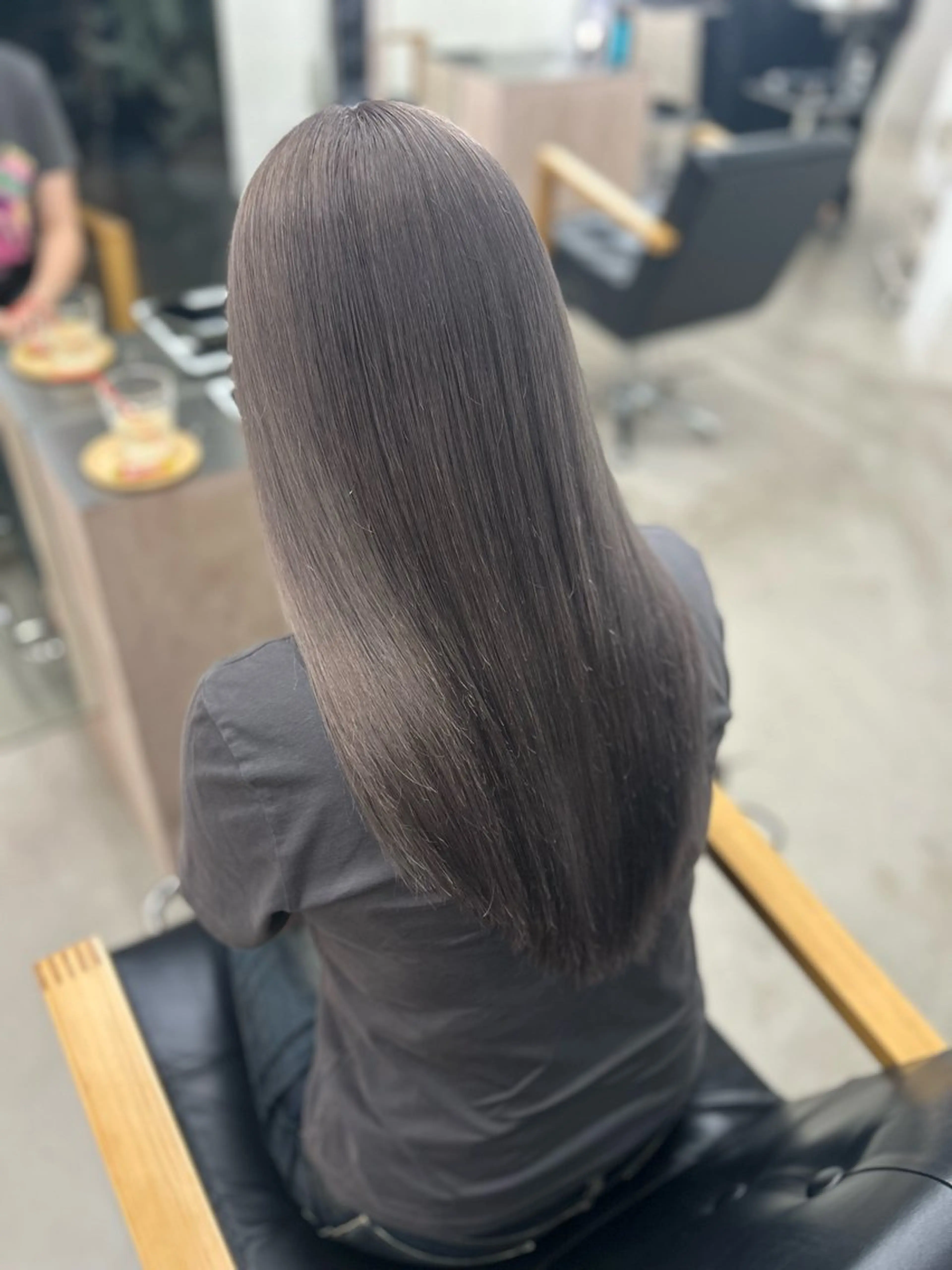 ロング カラー ブリーチ シルバー 髪質改善 トリートメント カット ヘアカラー トリートメント ヘッドスパ noa  🦋 ブリーチ/暖色のヘアスタイル