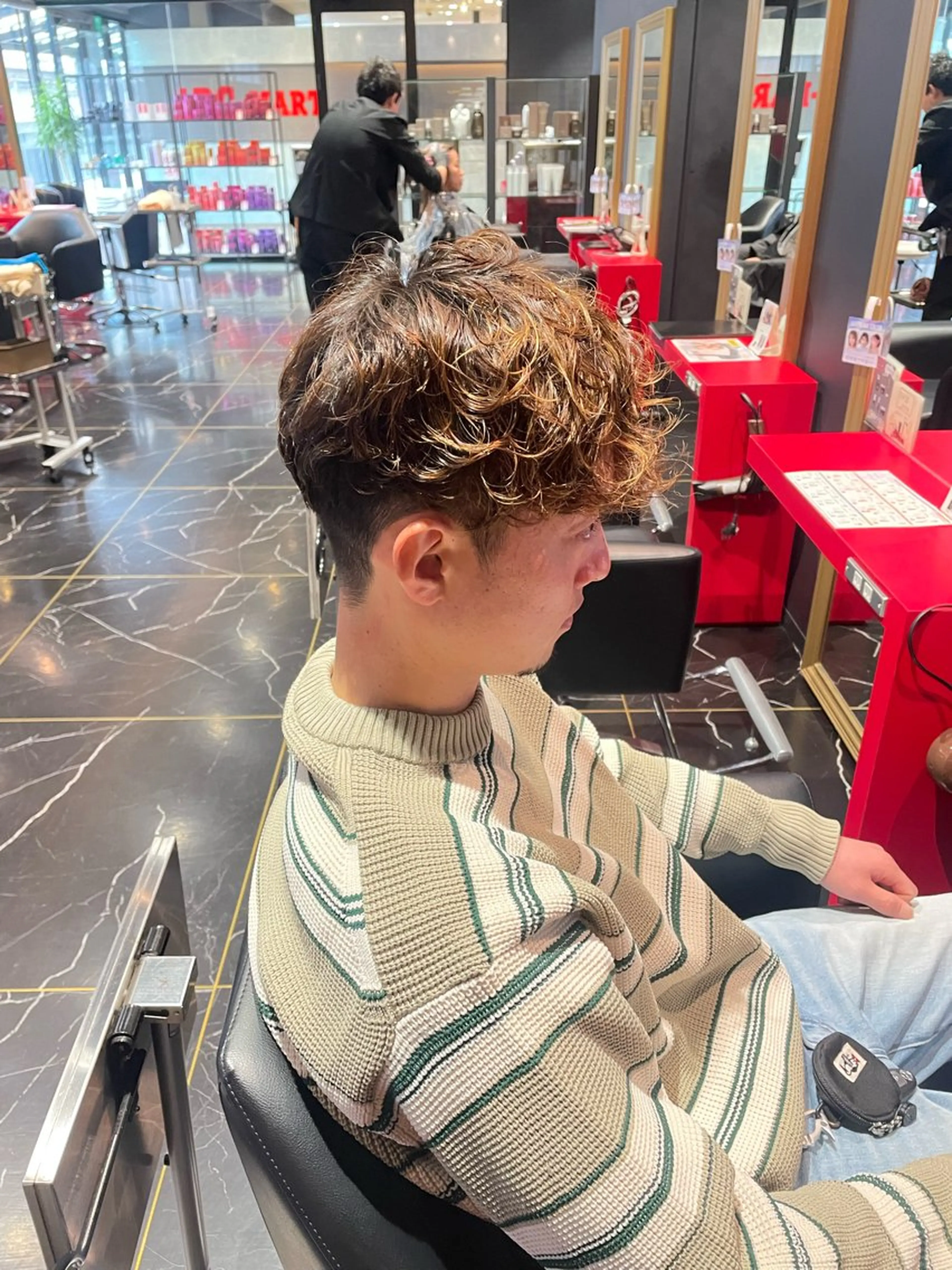 パーマ メンズ 森 亜紗美のヘアスタイル