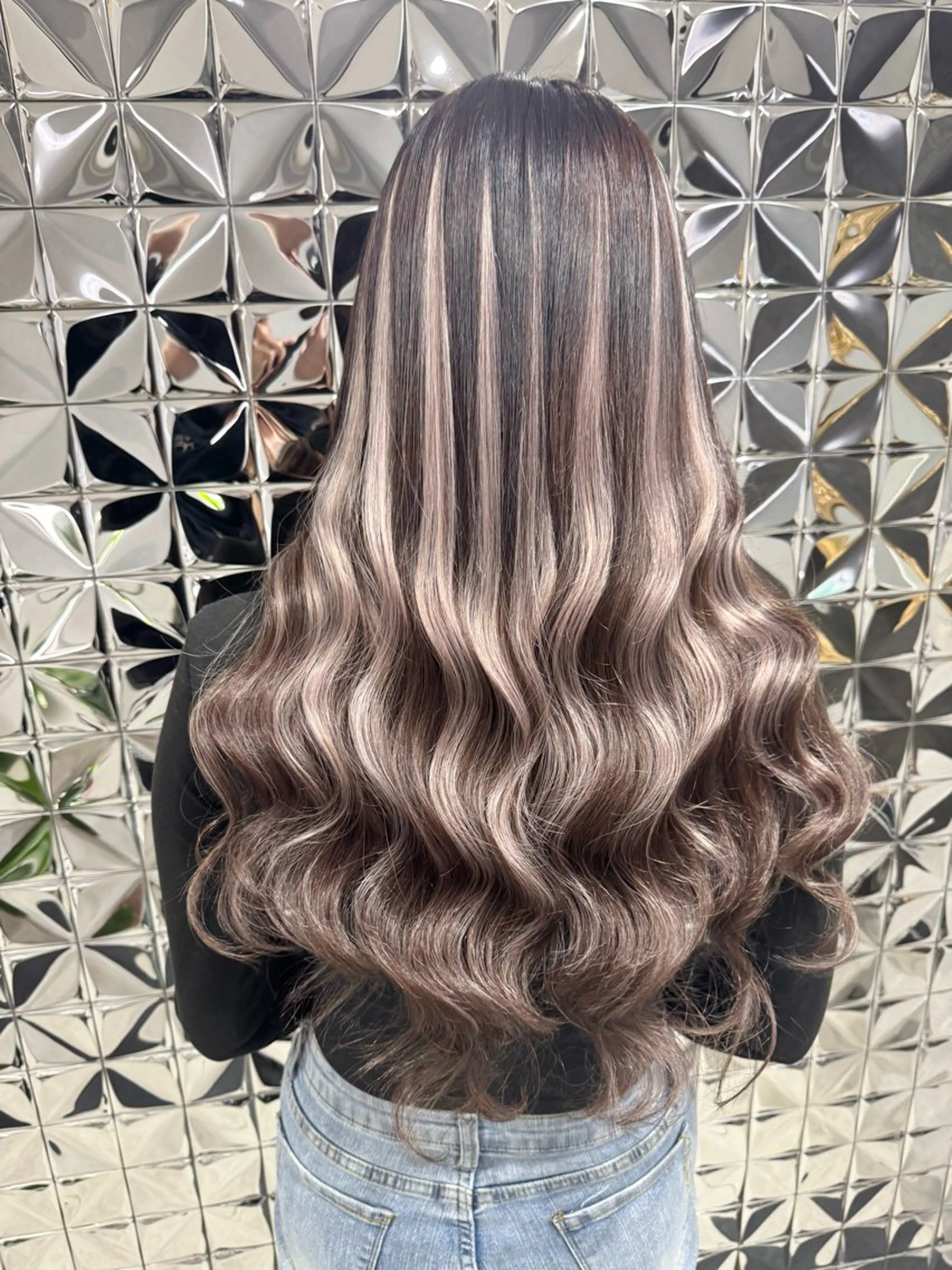 【ご新規様限定】ブリーチ無しカラー+ロイヤルレミーシールエクステ40本🦋ハイライト、インナーカラーバレイヤージュも可能の写真