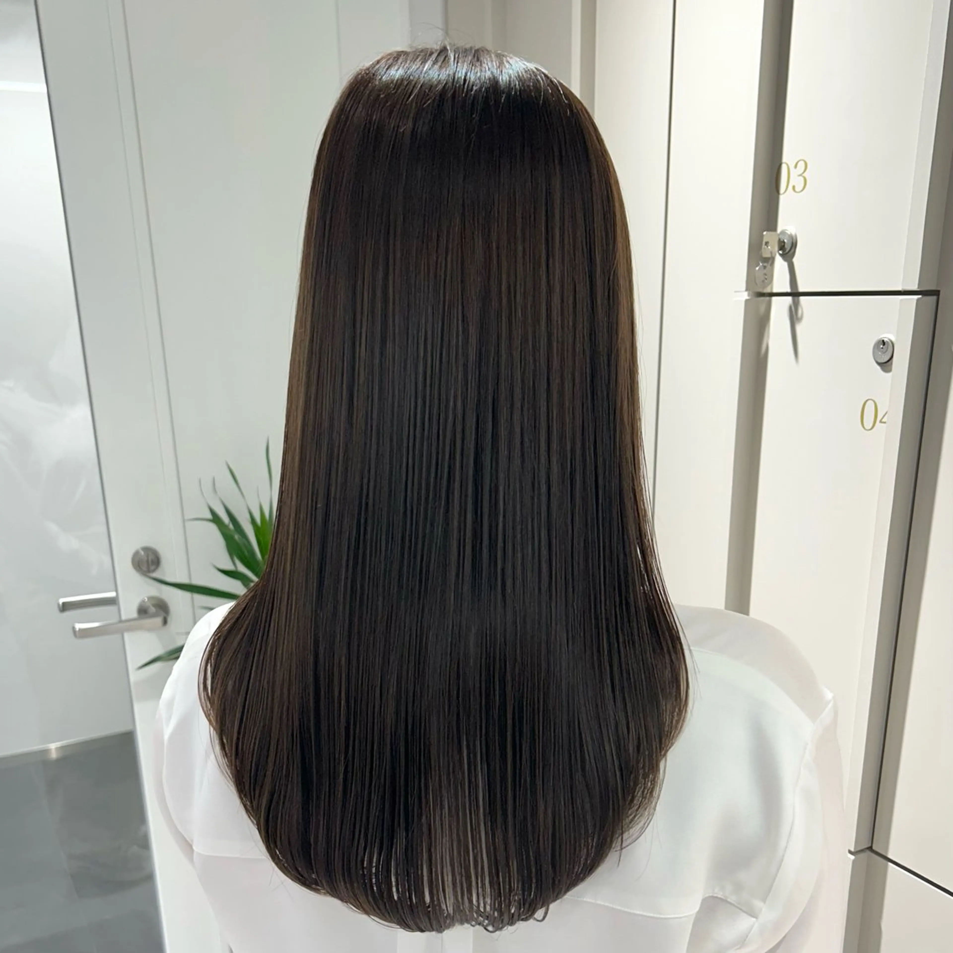 ロング カラー ヘアカラー トリートメント 若狭 愛梨のヘアスタイル