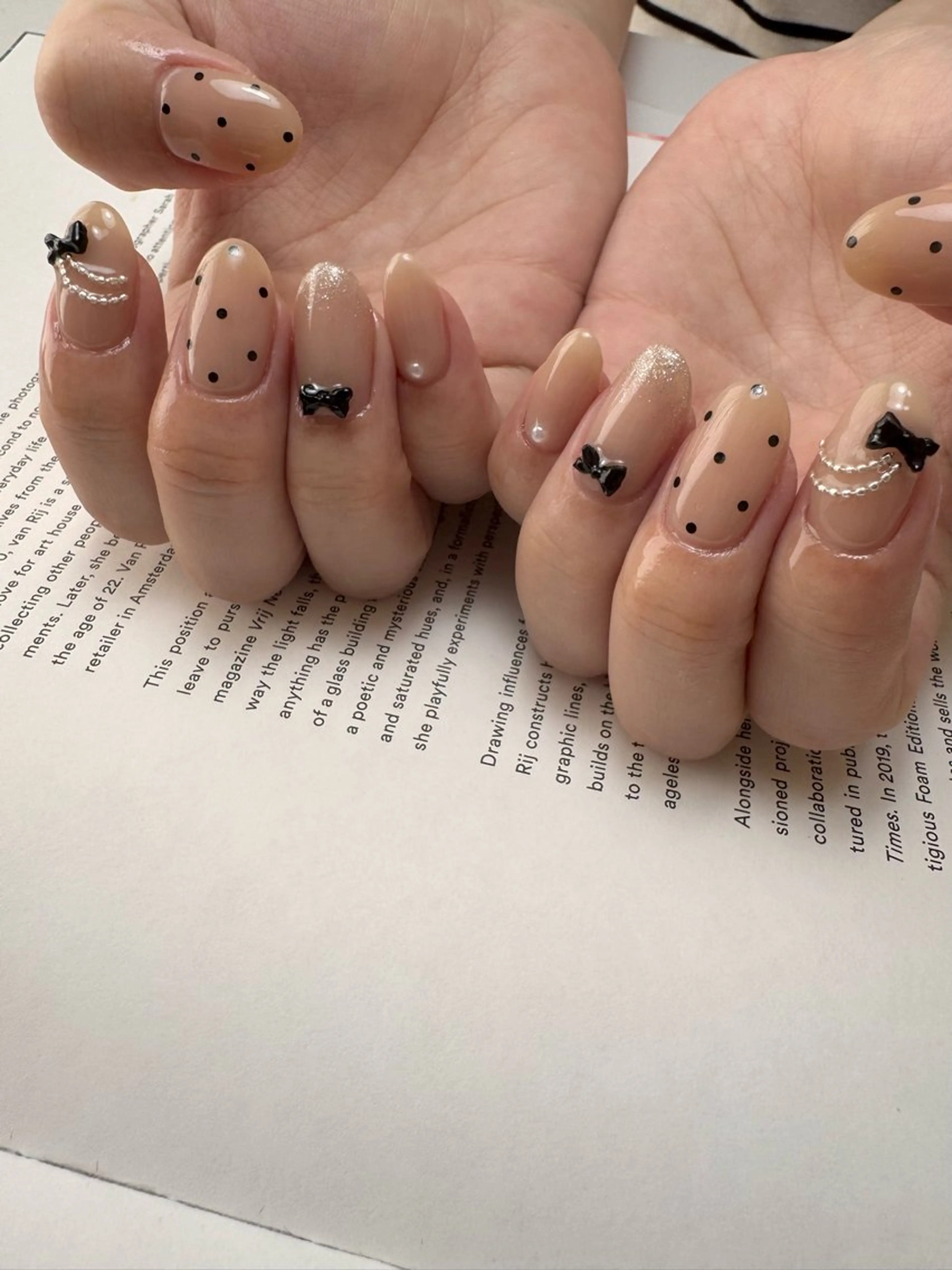 ネイル ドット リボン ハンドネイル 白日-hakubi nail-のネイルデザイン