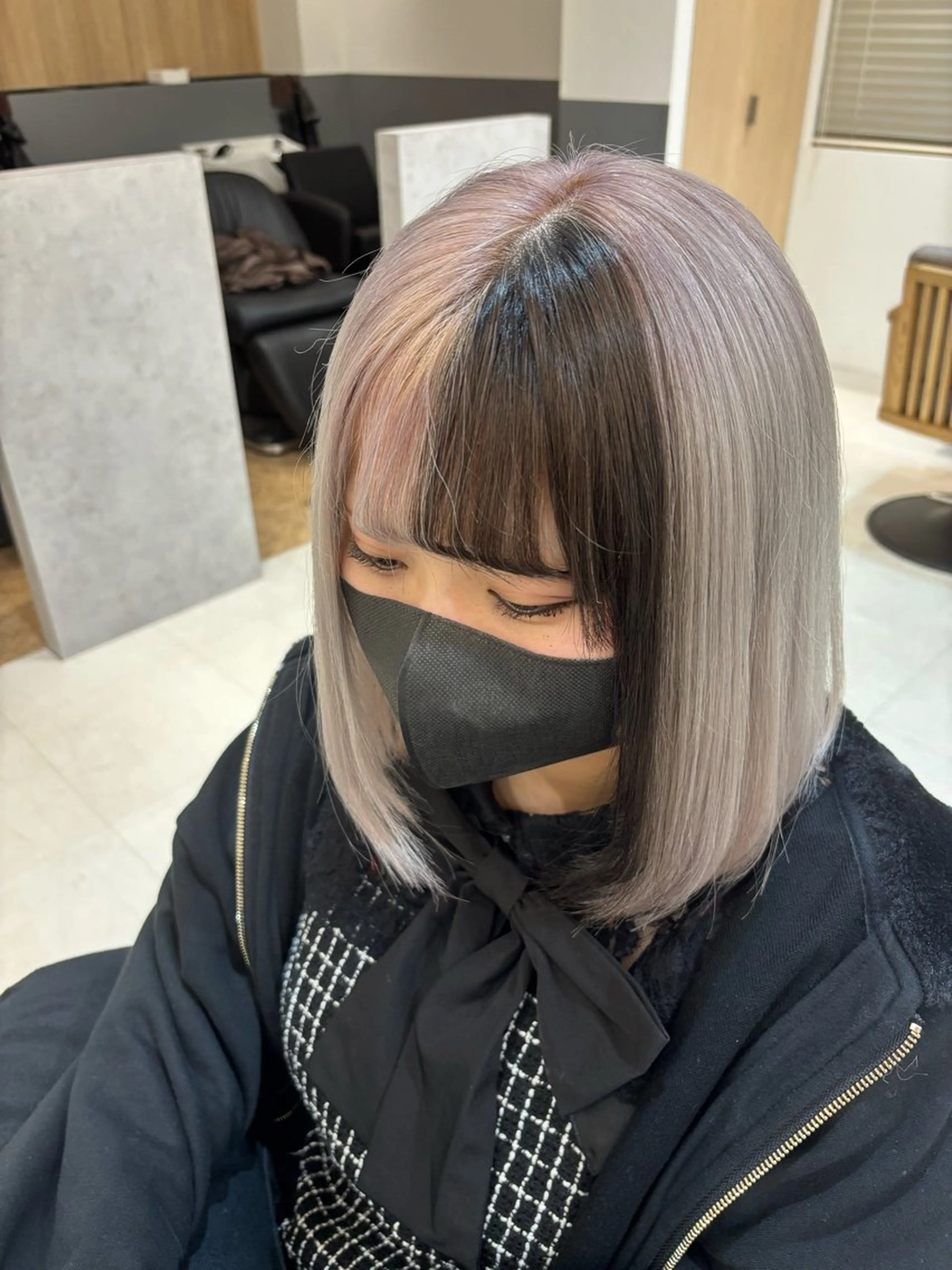 ミディアム 佐々木 美空のヘアスタイル