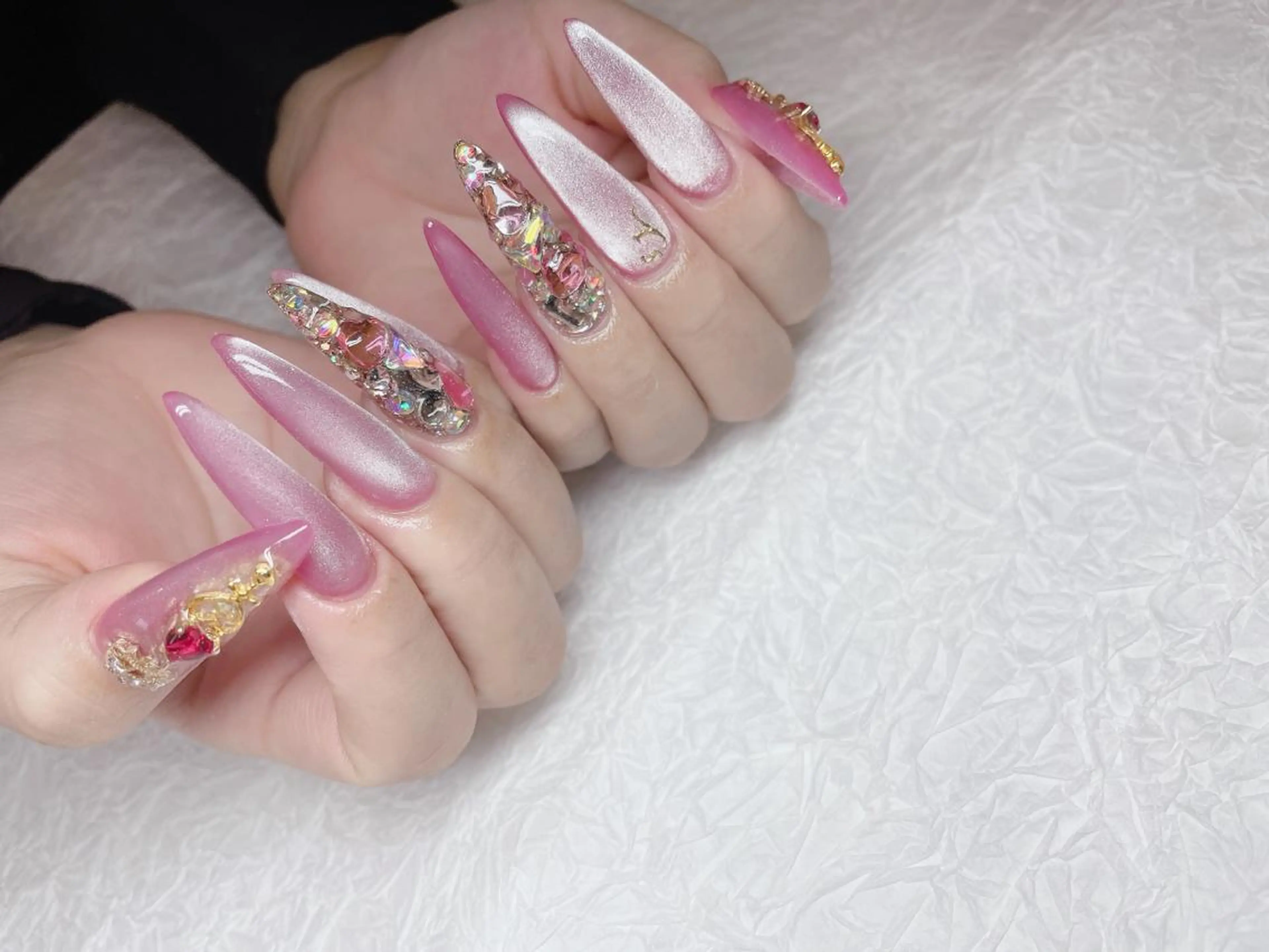 ロング ネイル ストーンネイル ハンドネイル 🖤スカルプ専門店 新宿・MR🖤のネイルデザイン