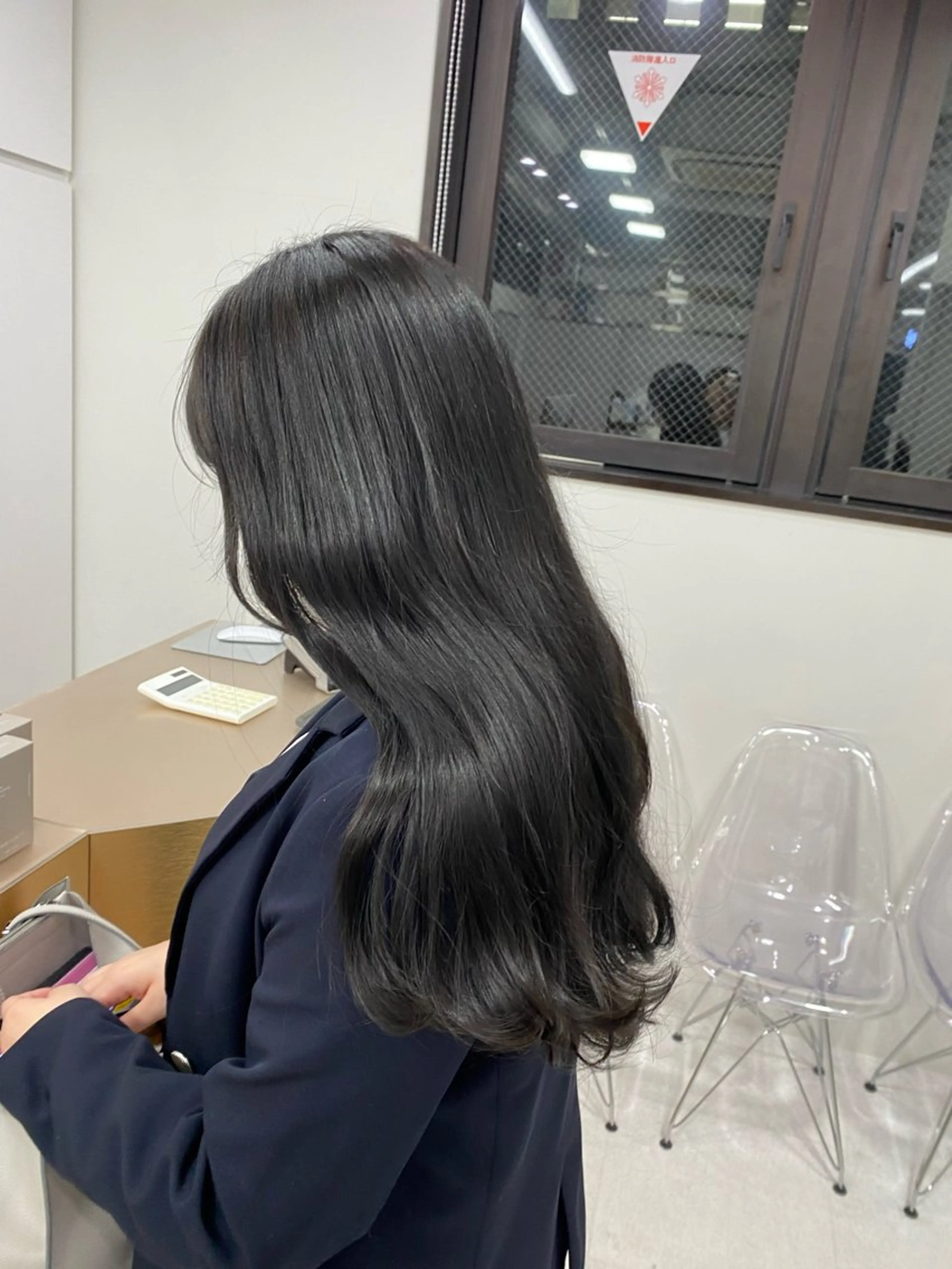 ロング カラー ダークグレー ダークグレージュ グレージュ カット ヘアカラー Beleza Era所属・韓国レイヤー/ 縮毛矯正🎀minaのヘアスタイル