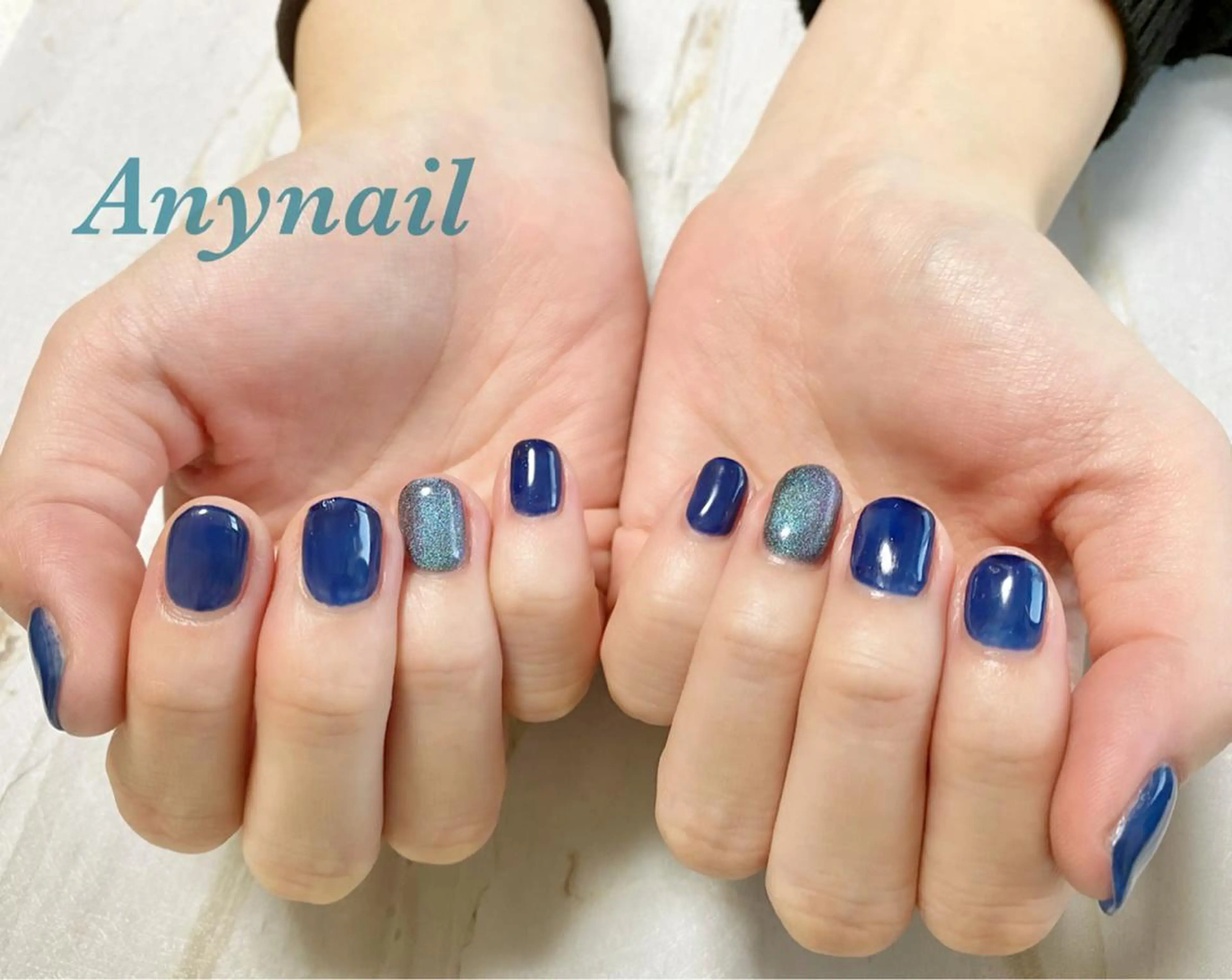 ネイル ブルー マグネットネイル ネイビー ワンカラーネイル ハンドネイル 岩澤 恵子のネイルデザイン