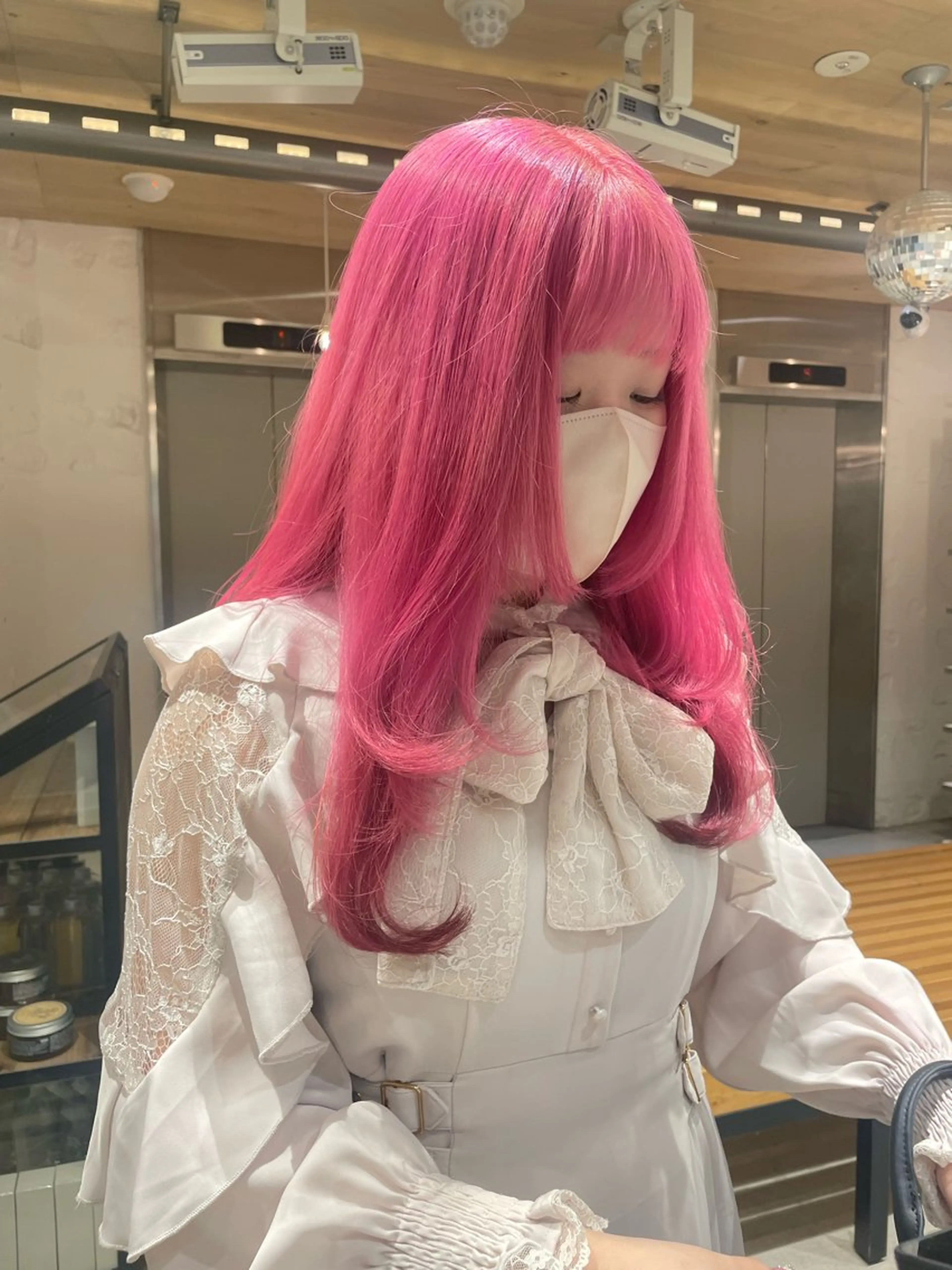 ロング カラー 艶ハイトーン👑♡ NATSUKIのヘアスタイル