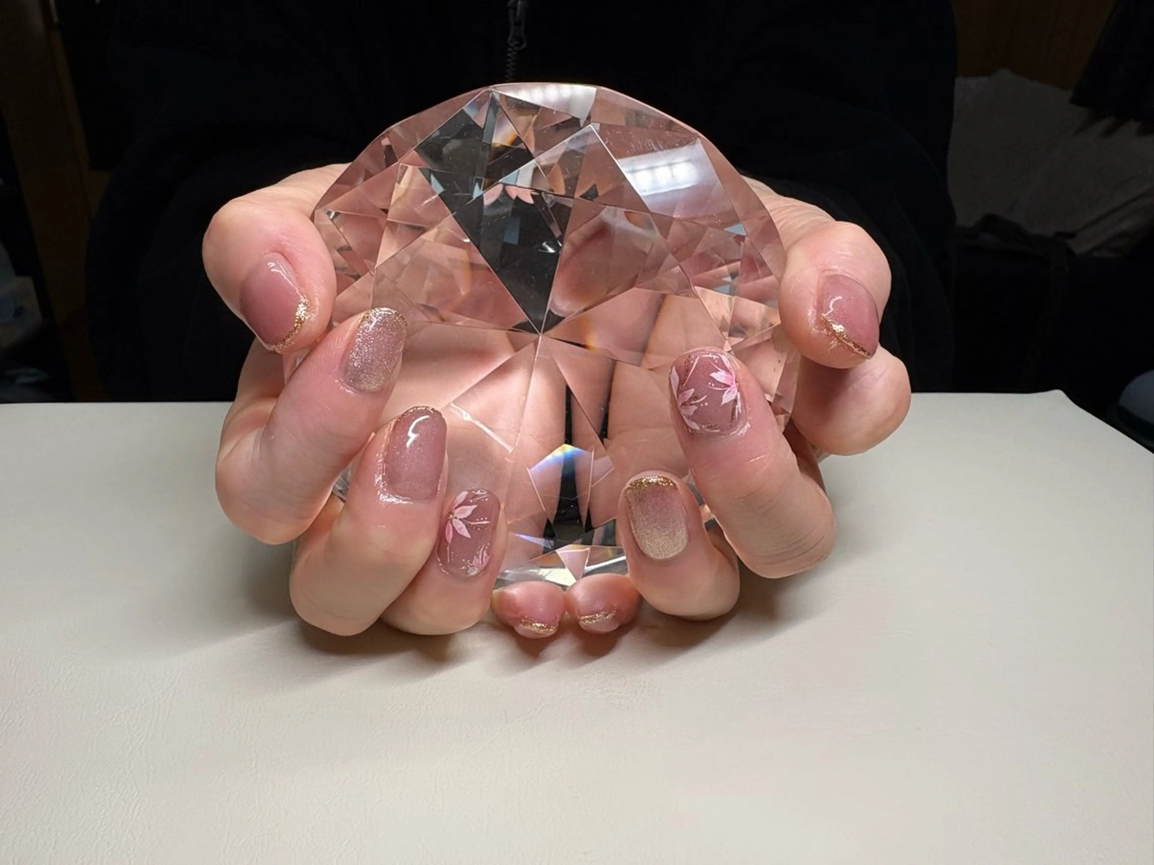 ネイル フラワーネイル マグネットネイル ピンク ピンクベージュ Rainbow Moonのネイルデザイン